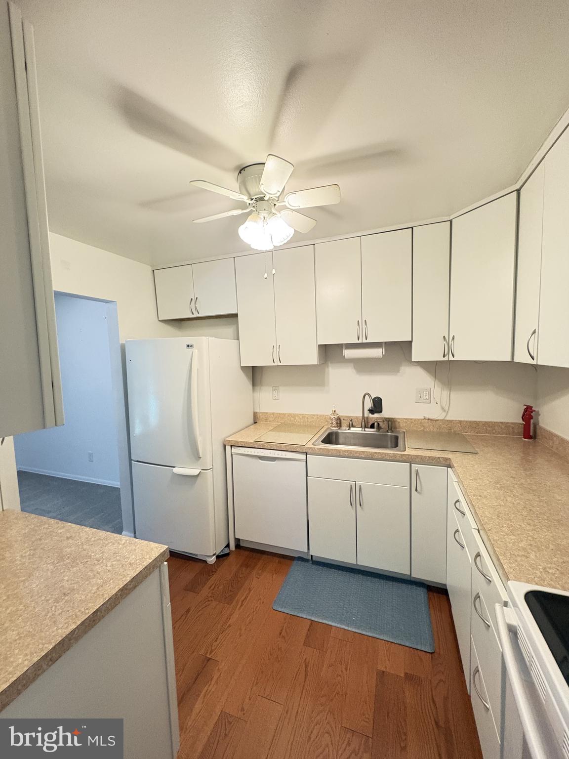 7 ROCKFORD ROAD B027