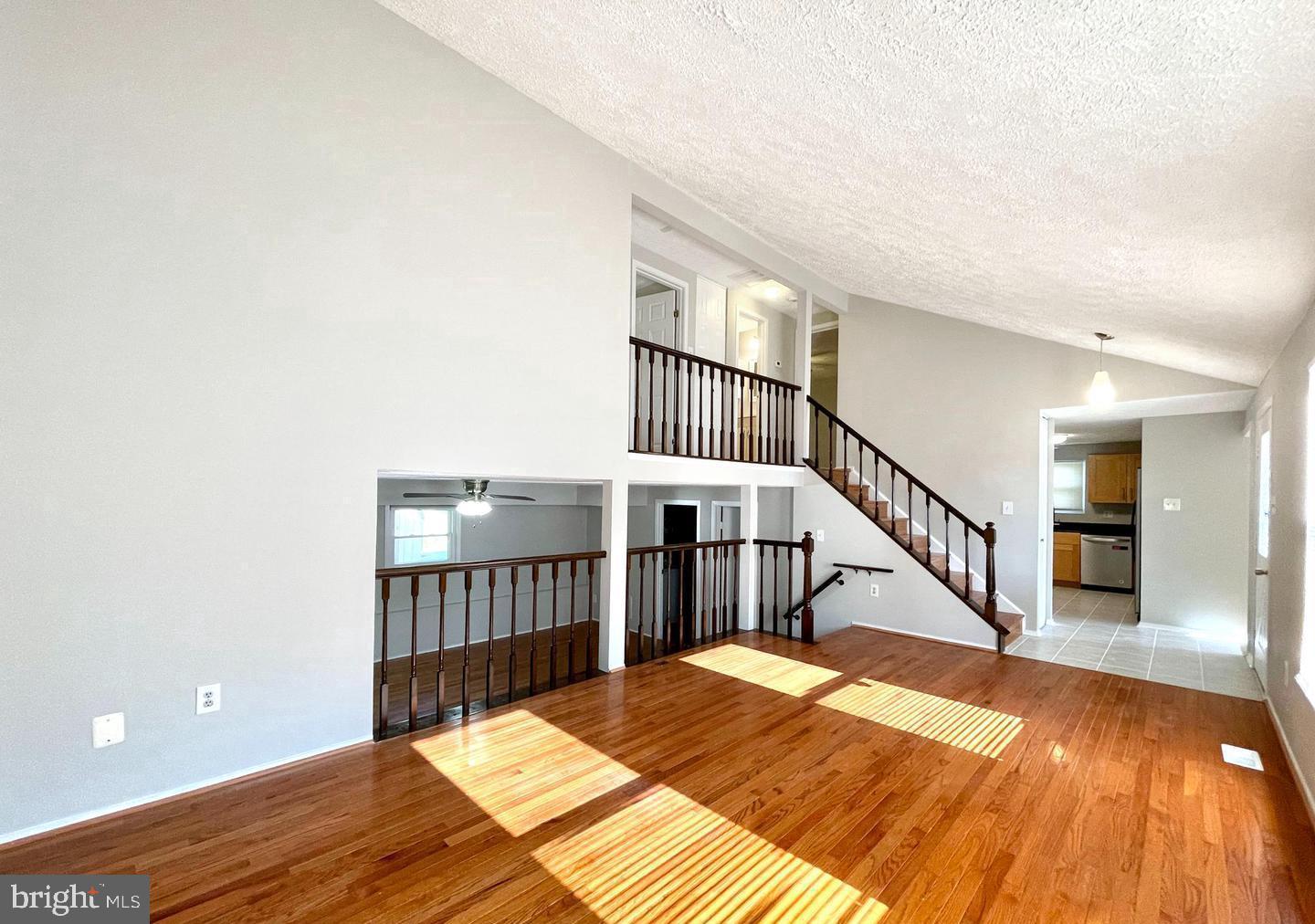 TARTAN HILL - Residential