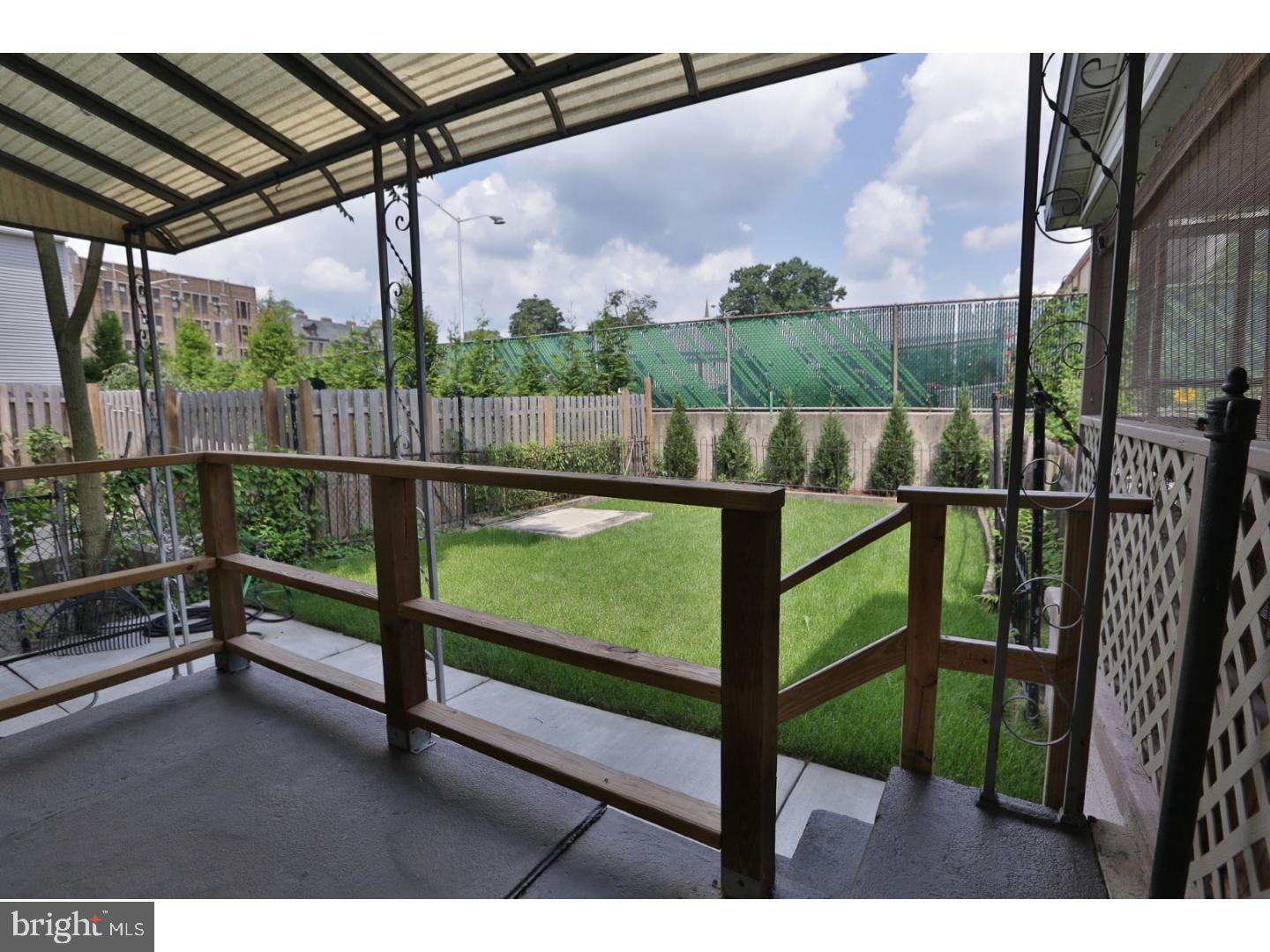 ROXBOROUGH - Residential