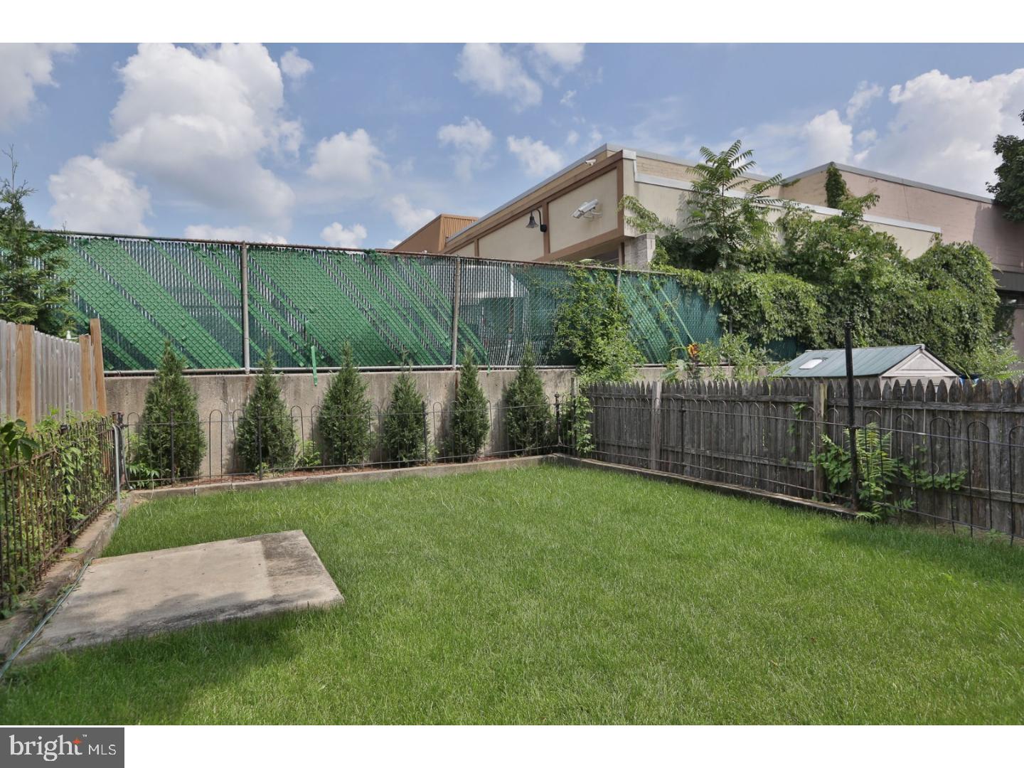 ROXBOROUGH - Residential