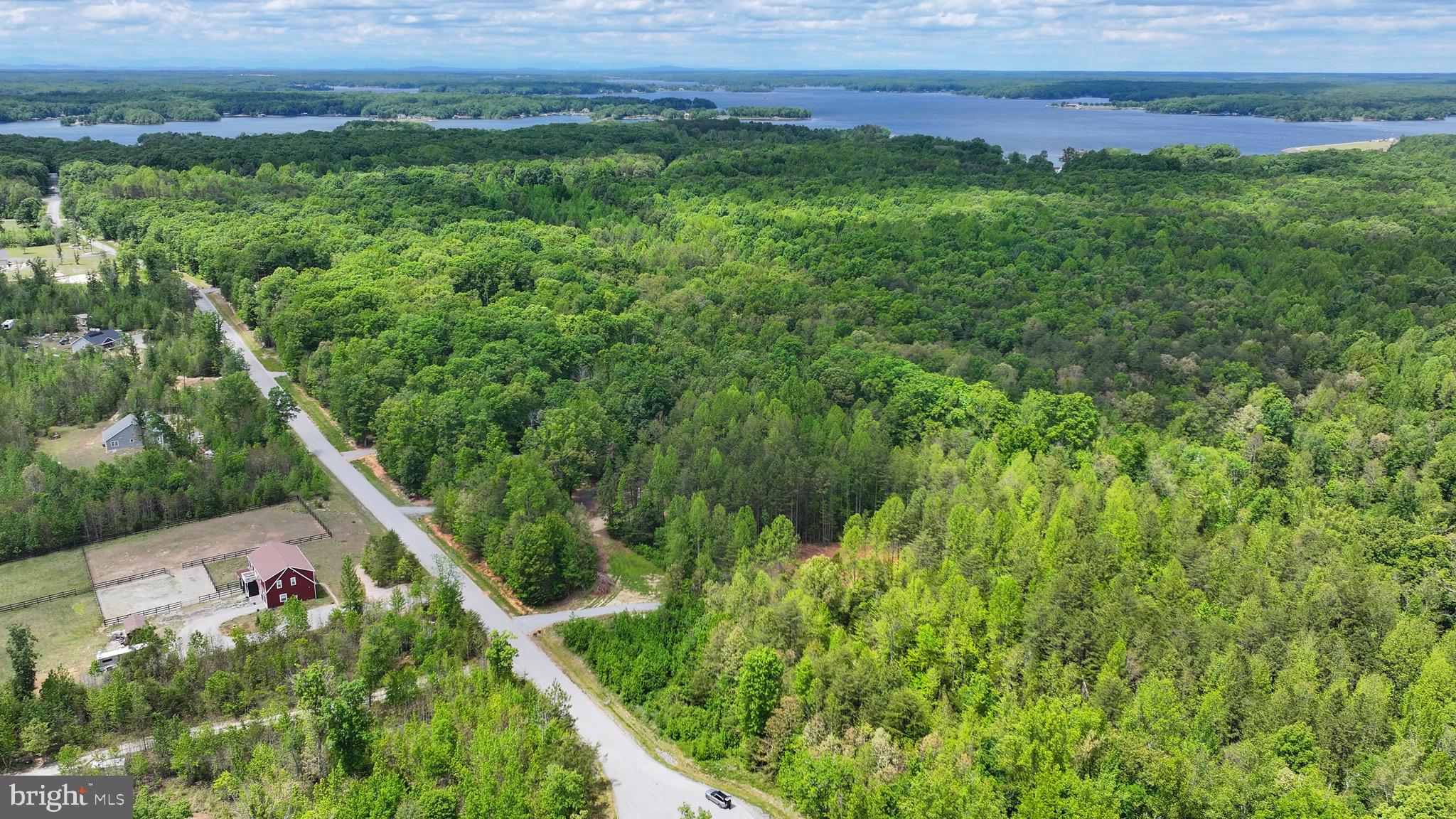 465 EQUESTRIAN LANDING TRAIL