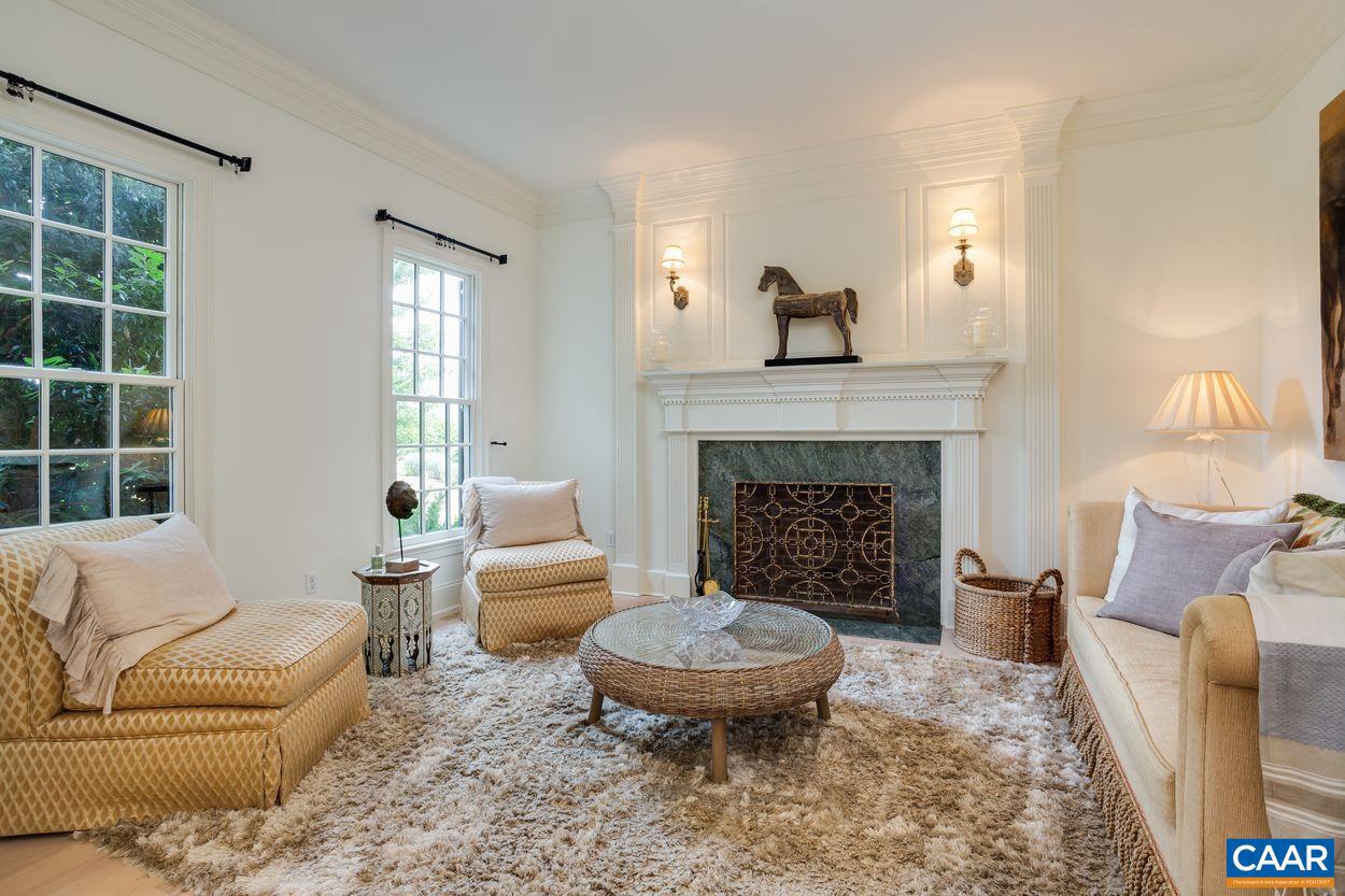 585 RAGGED MOUNTAIN DR