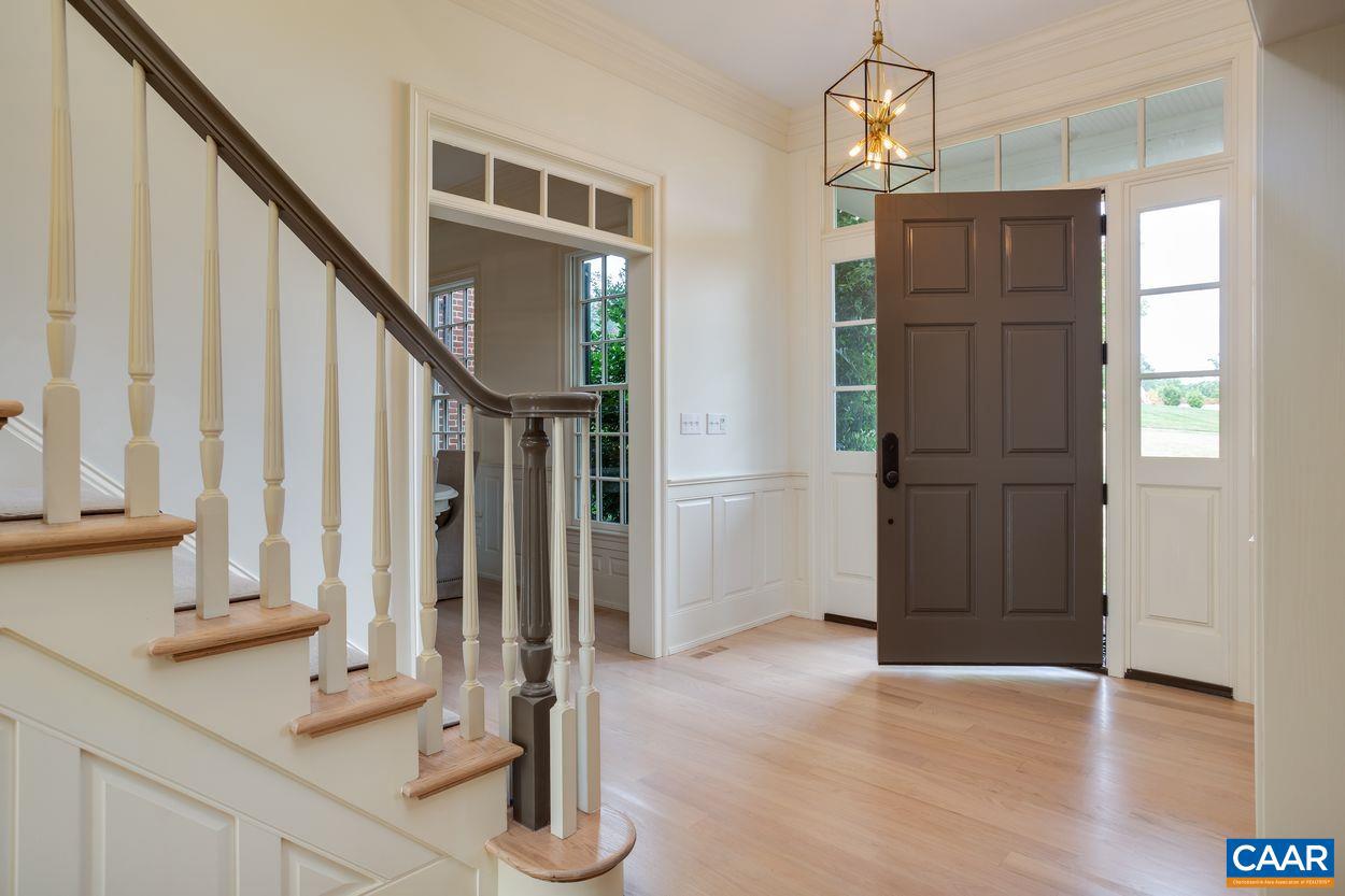 585 RAGGED MOUNTAIN DR