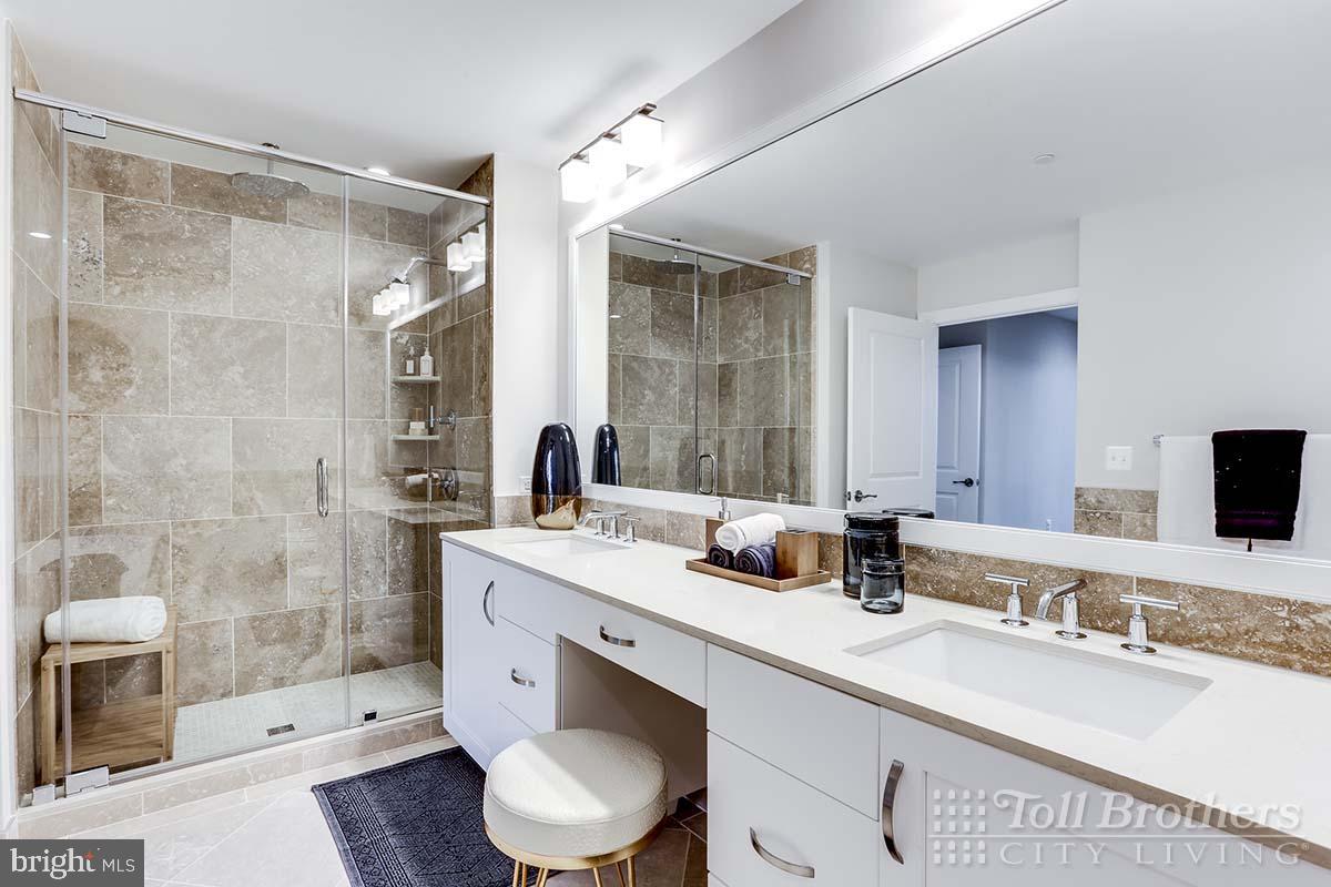 HAMPDEN ROW - Residential