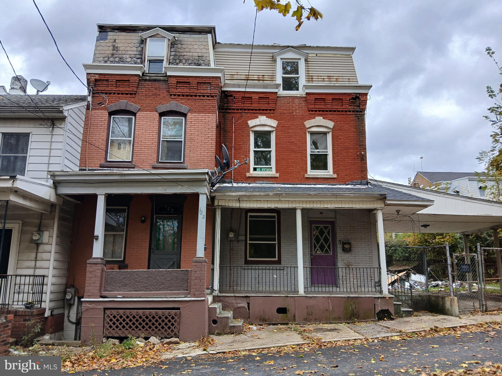 120-122 N LINE STREET