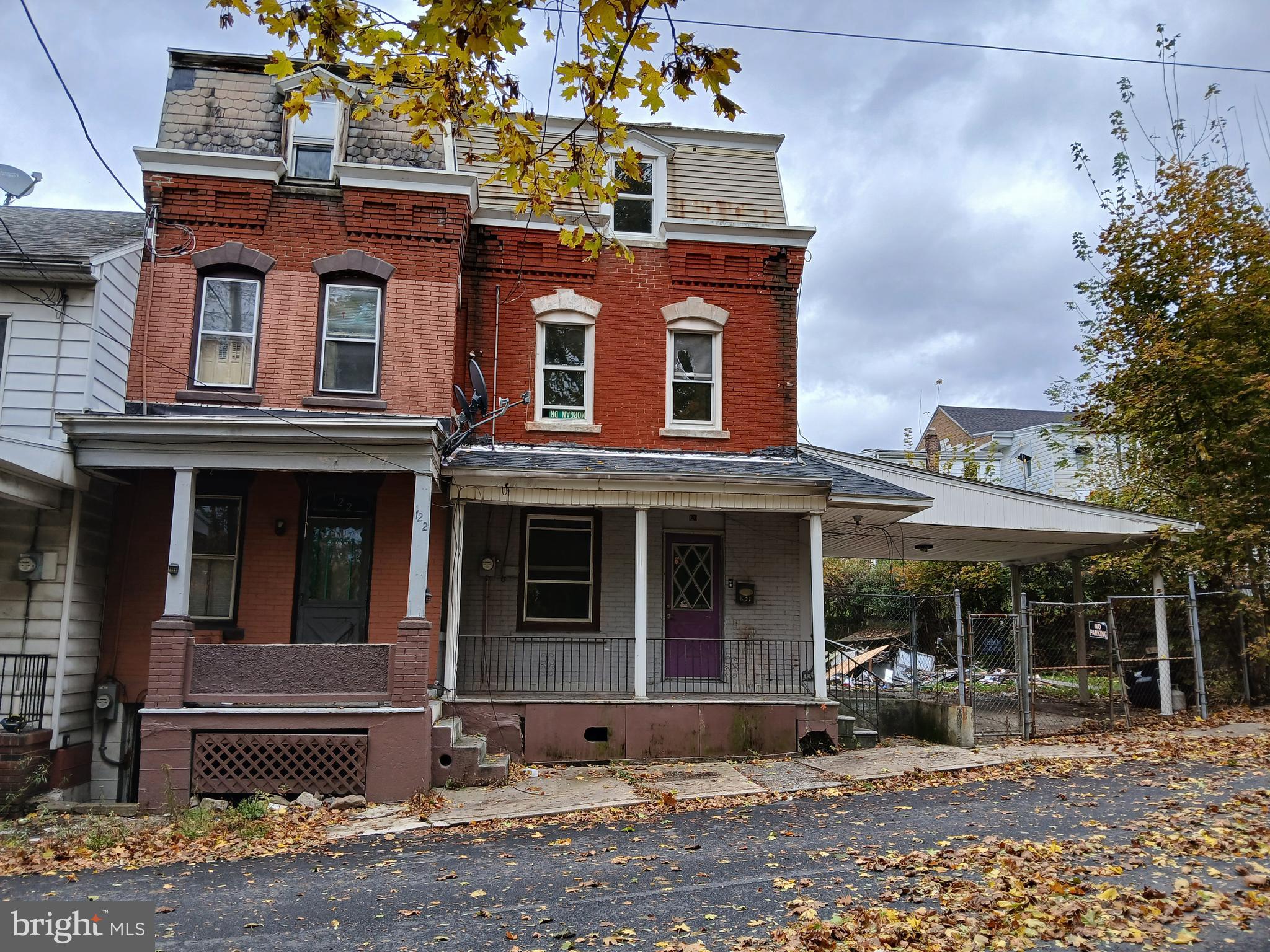 120-122 N LINE STREET