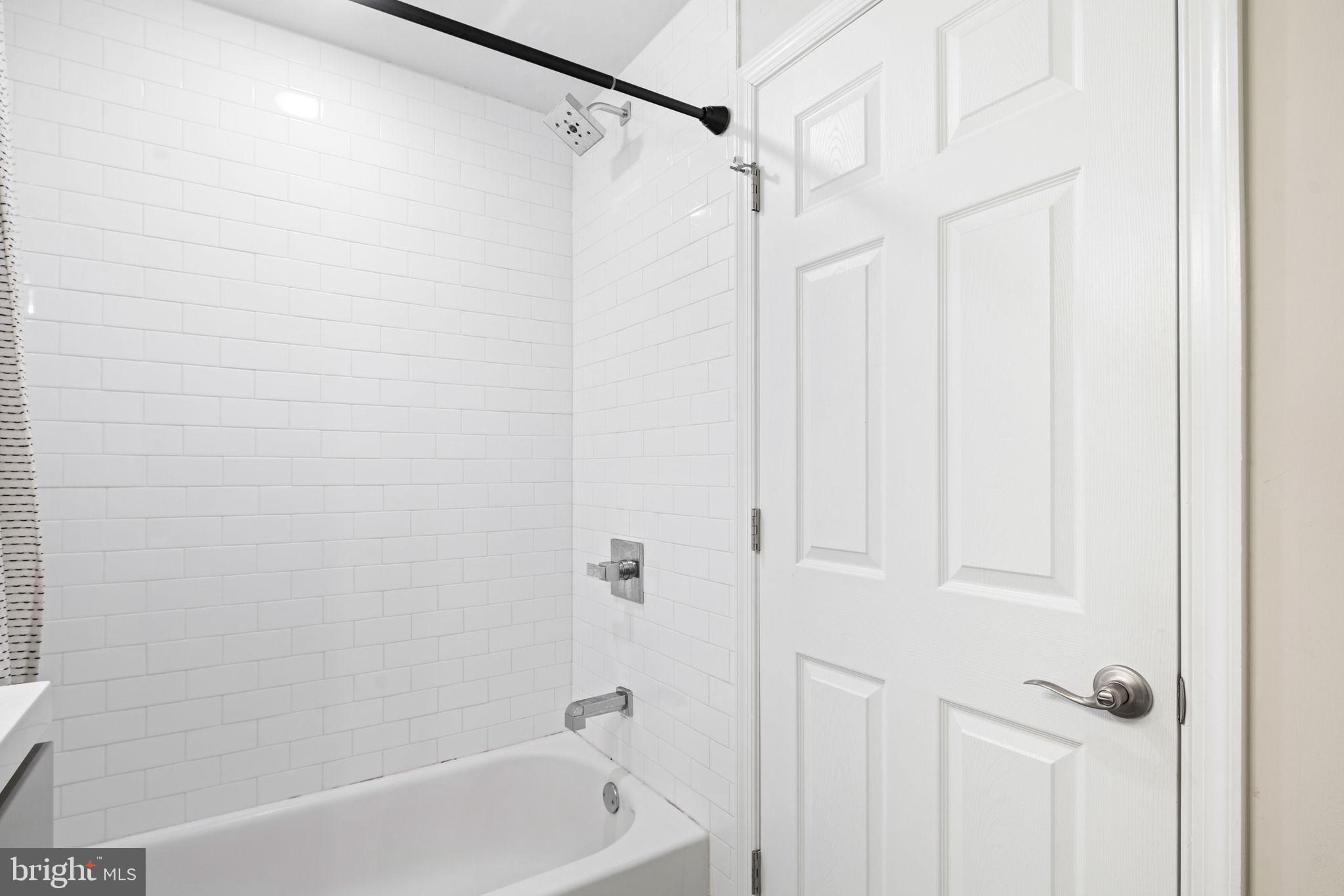 FAIRMOUNT - Residential Lease