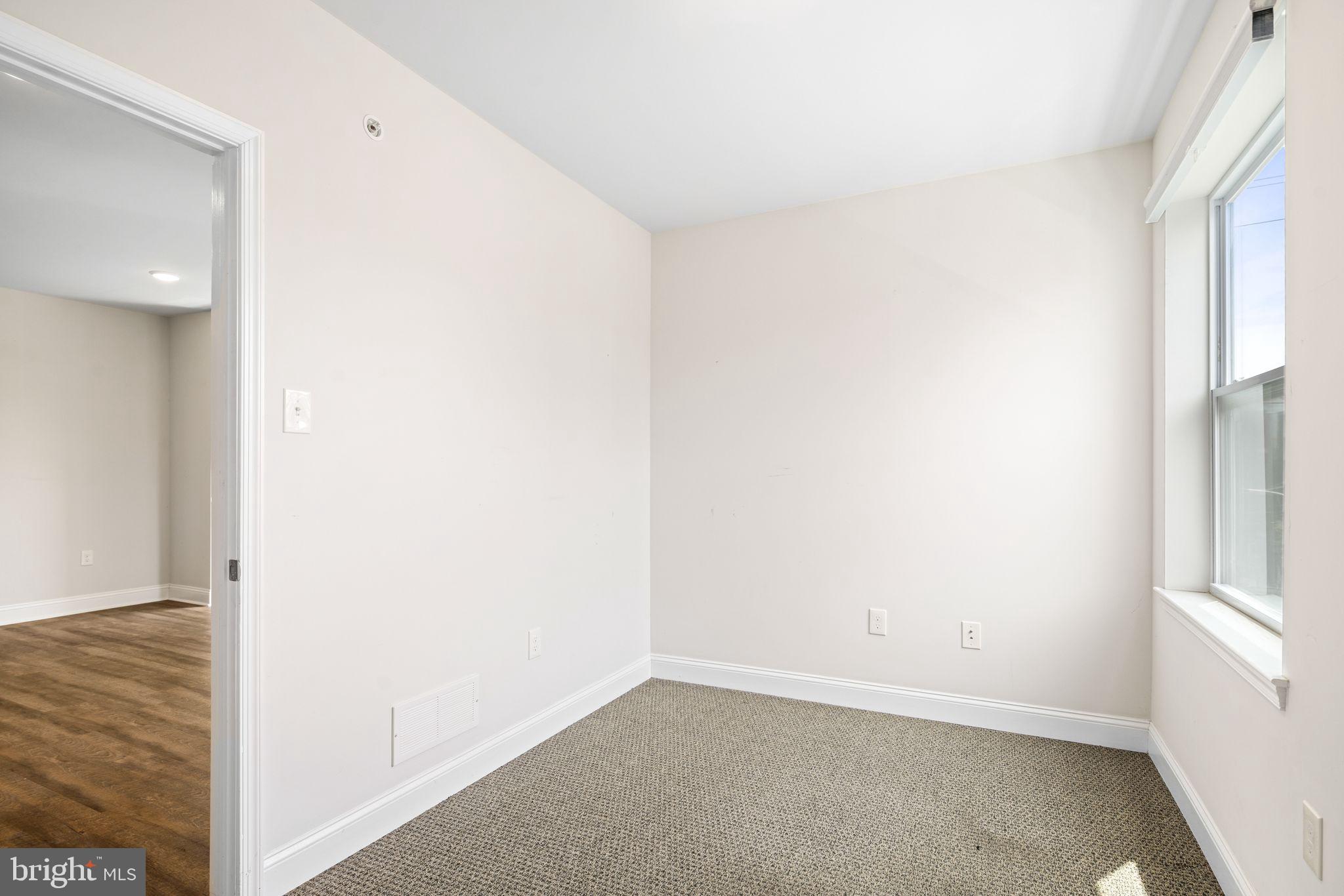 FAIRMOUNT - Residential Lease