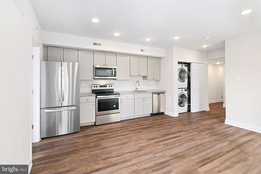 Welcome home to this bright and spacious 2 bedroom, 1 bathroom condo at 1917 Brown Street #3! Thoughtfully designed, this corner unit offers stunning skyline views and abundant natural light thanks to an extra wall of windows. The open layout of the living area provides a seamless flow, and the kitchen is equipped with updated stainless steel appliances and ample cabinet space. Both bedrooms are well-proportioned with large closets, and the shared roofdeck one flight up offers stunning unobstructed skyline views. Hardwood floors, in-unit laundry, pet-friendly, and steps from all the restaurants, bars, and coffee shops that Fairmount Ave has to offer!