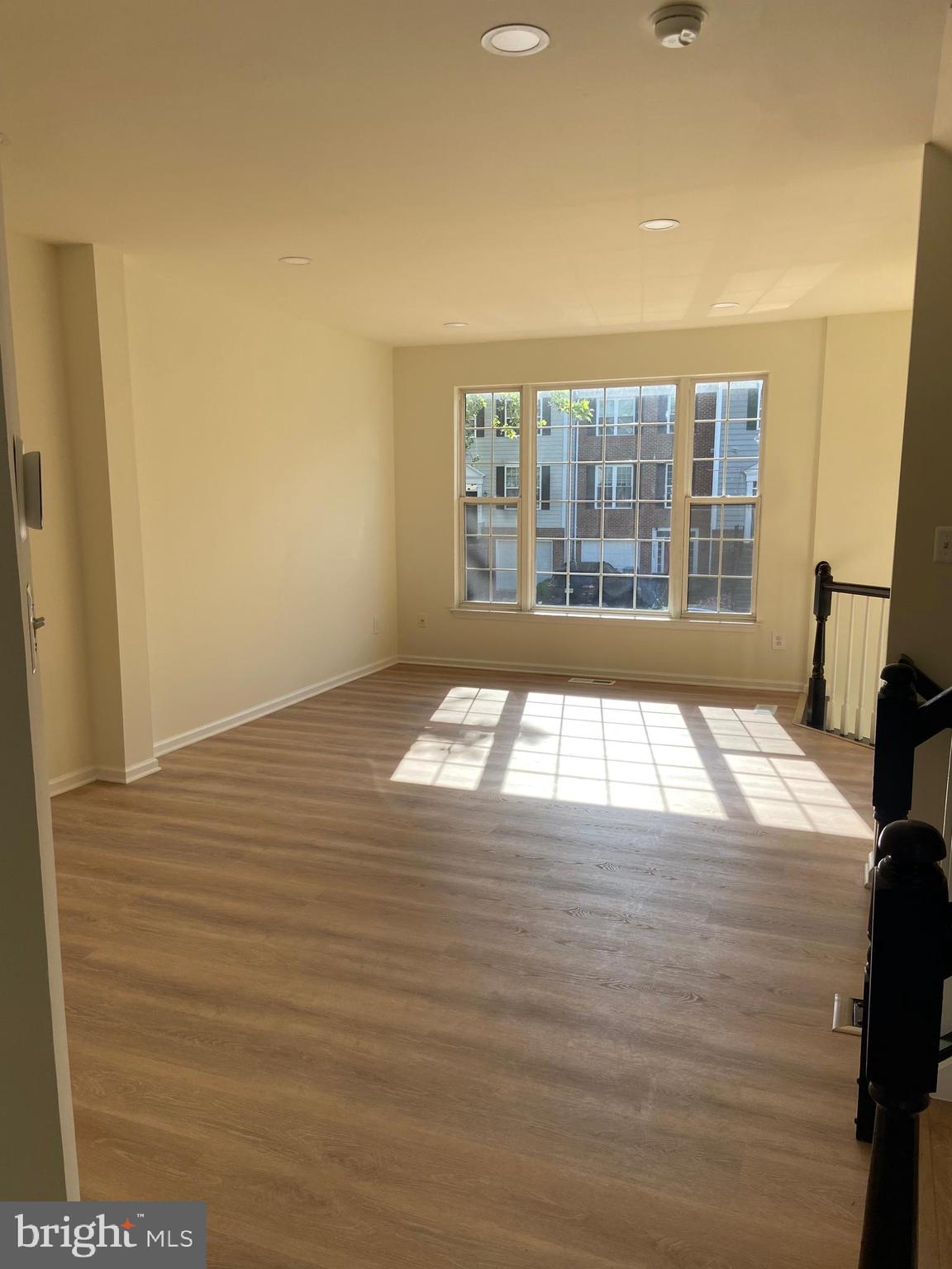 SOUTH RIDING - Residential