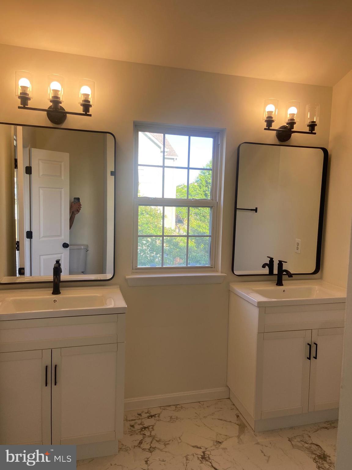 SOUTH RIDING - Residential