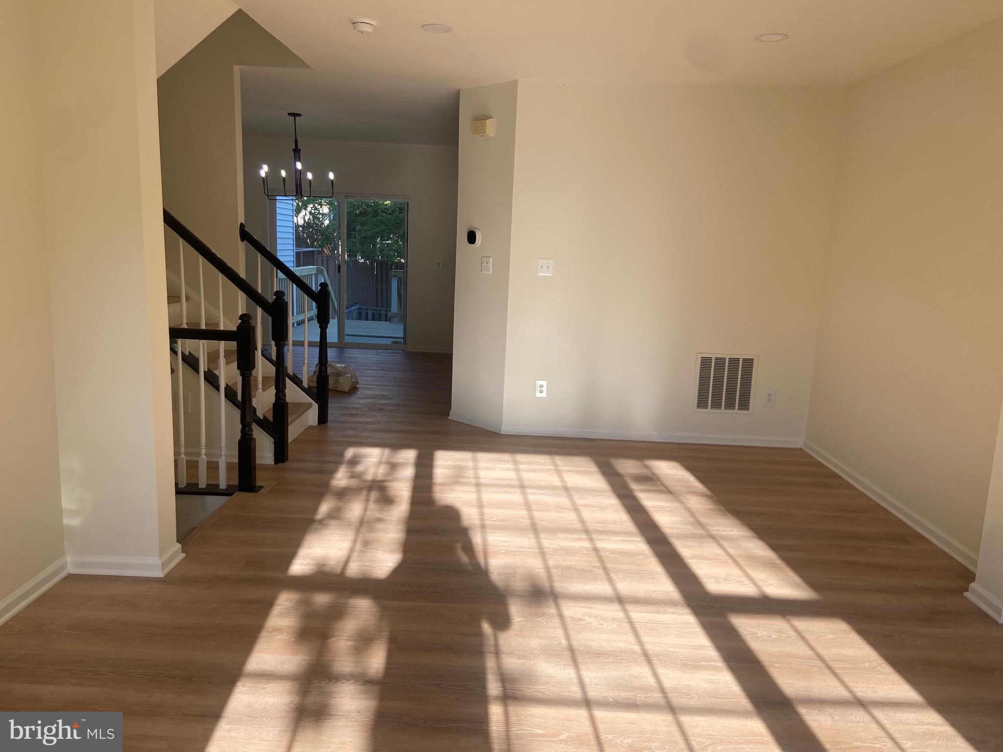 SOUTH RIDING - Residential
