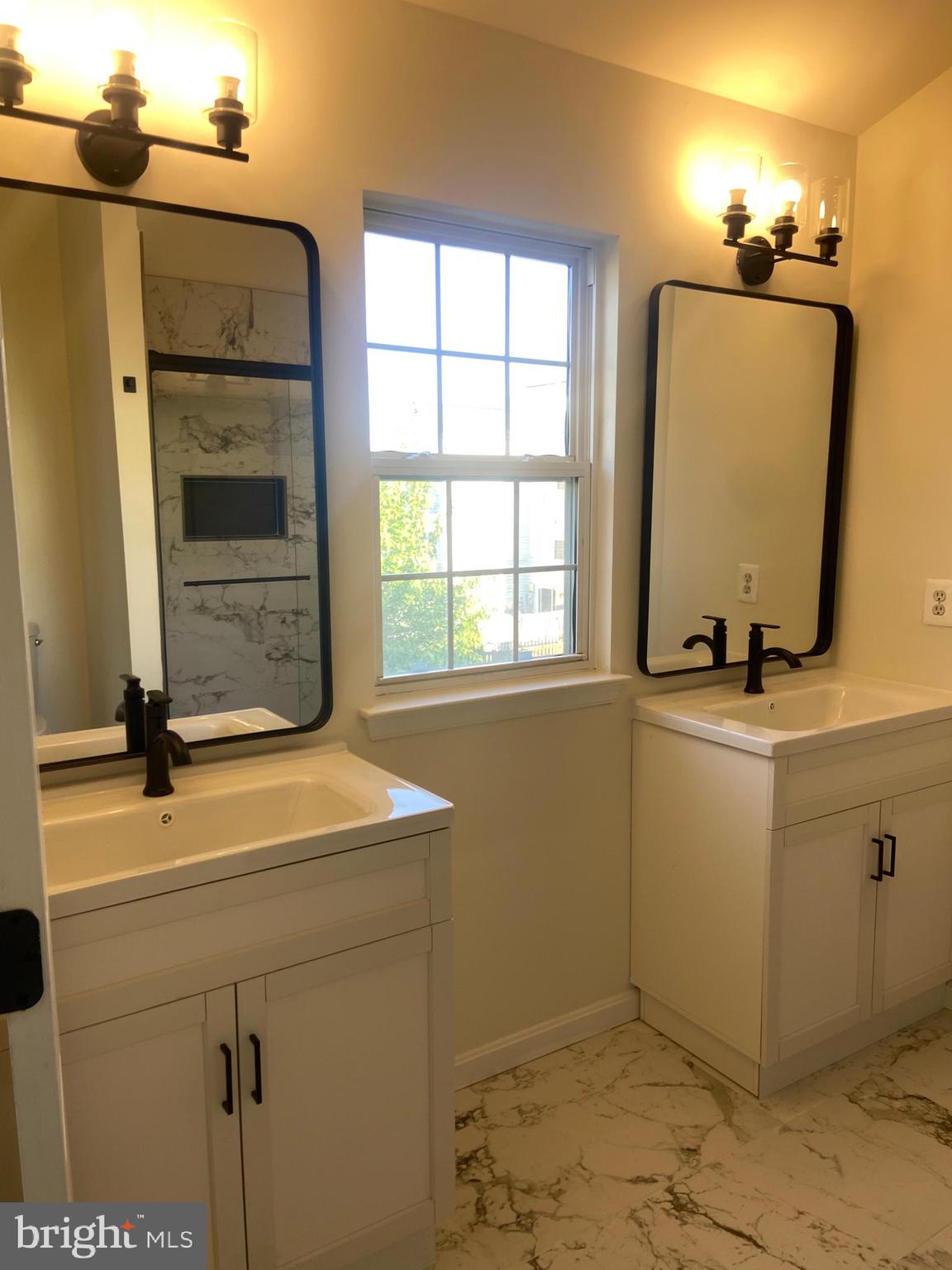 SOUTH RIDING - Residential