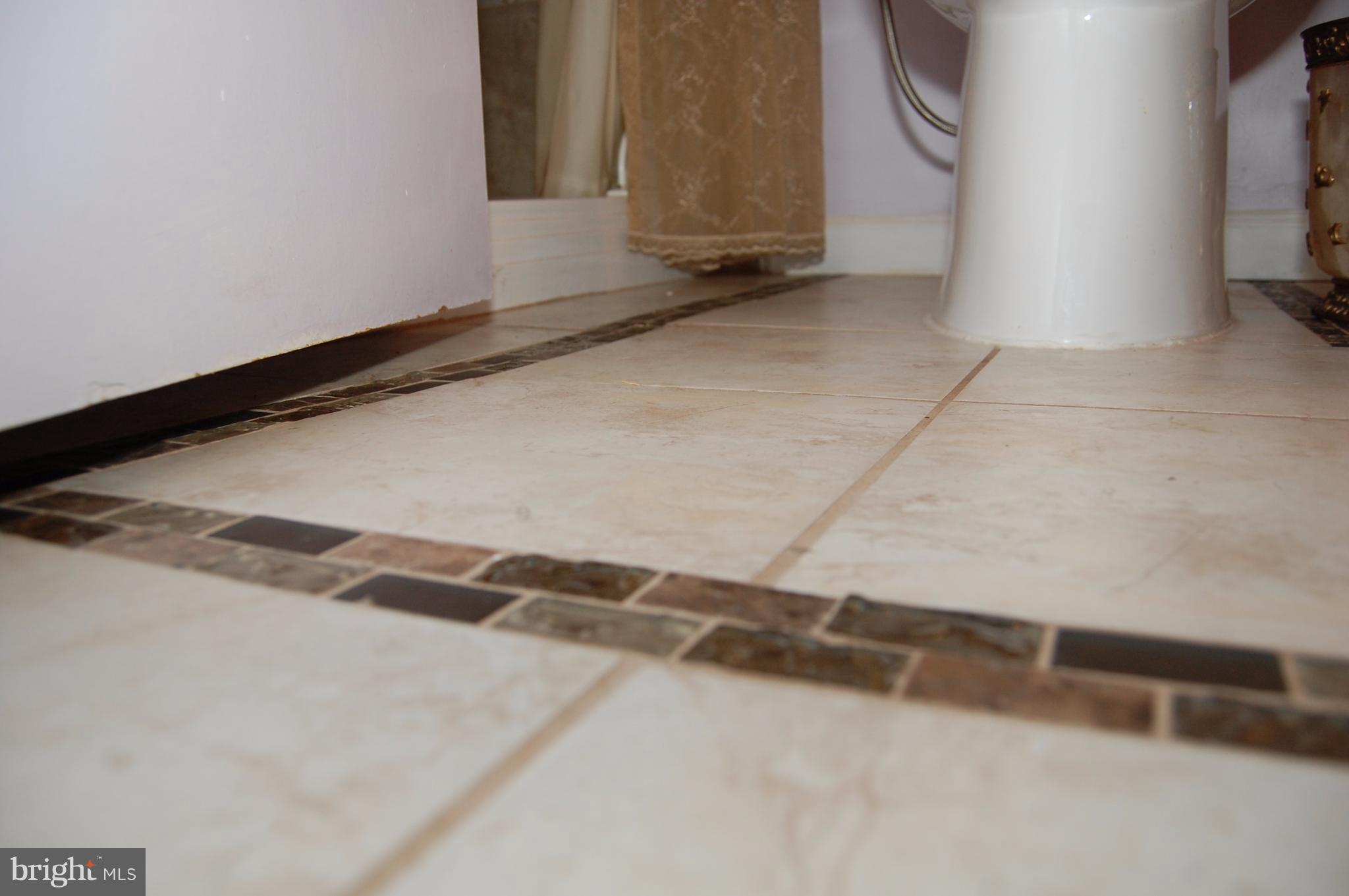 TWIN RIDGE APARTMENTS - Residential