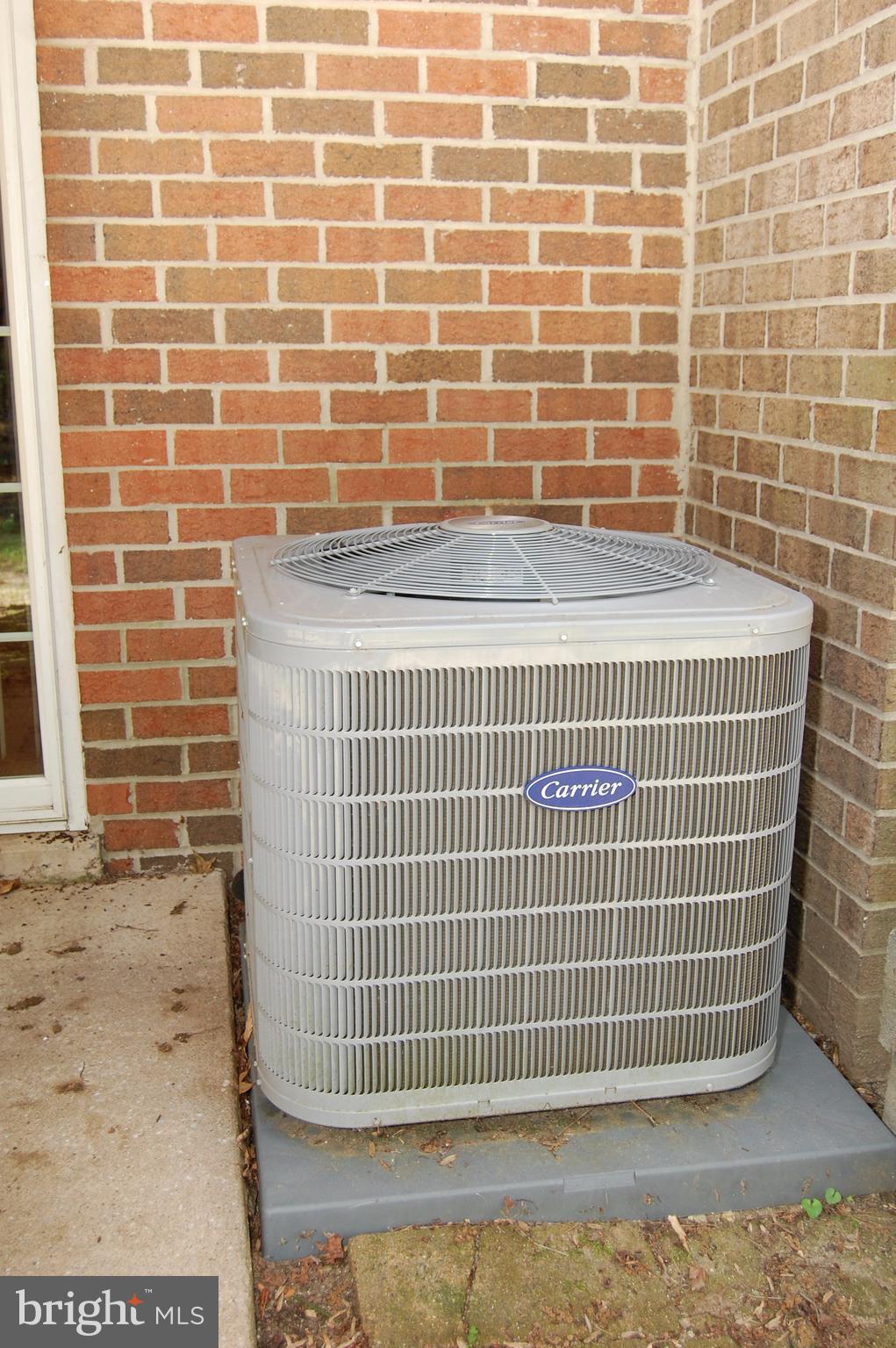 TWIN RIDGE APARTMENTS - Residential