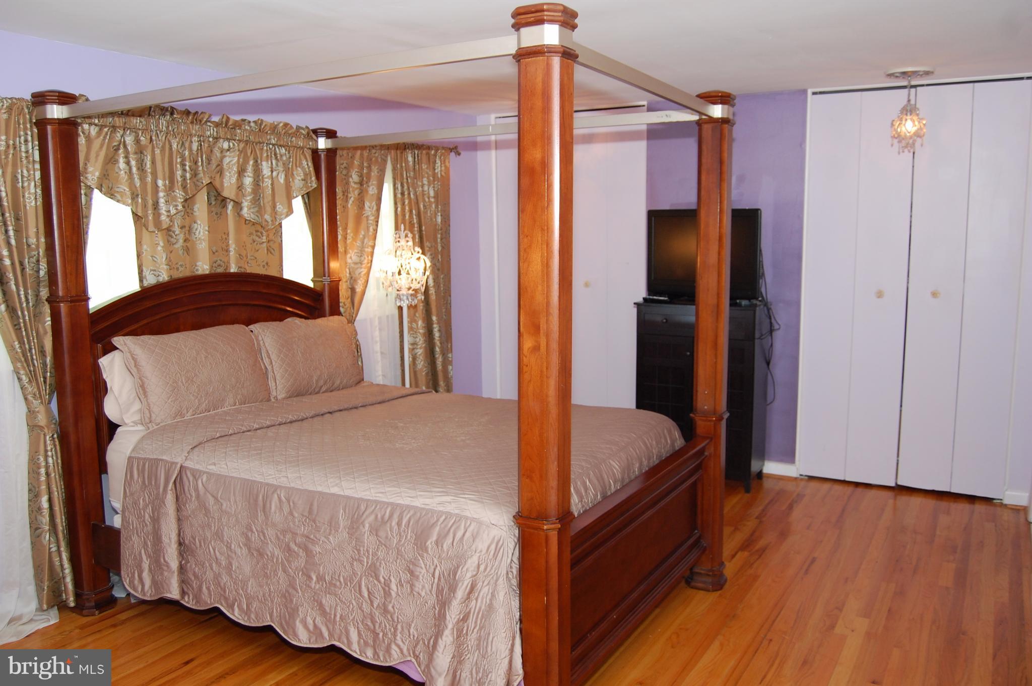 TWIN RIDGE APARTMENTS - Residential