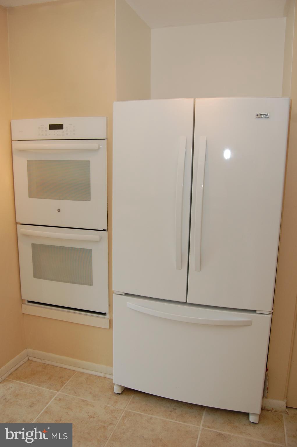 TWIN RIDGE APARTMENTS - Residential