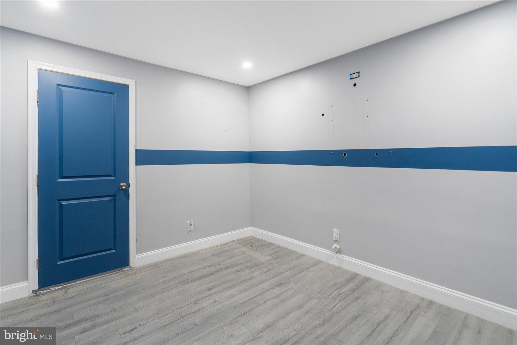 WAVERLY - Residential Lease