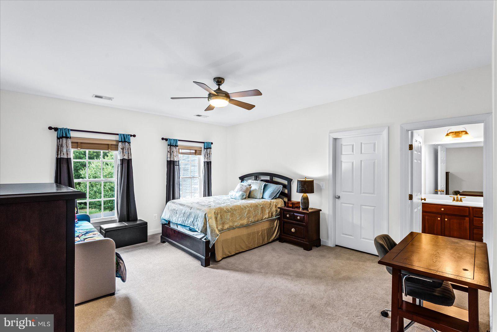 LIBERTY OAKS - Residential