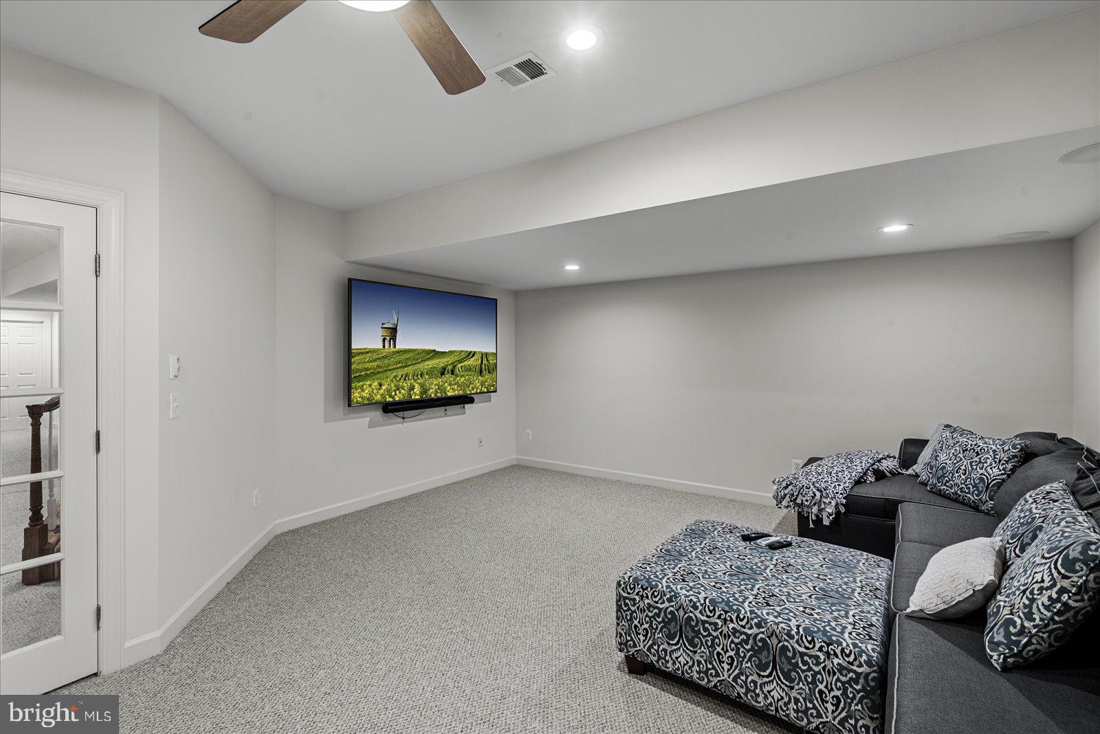 LIBERTY OAKS - Residential