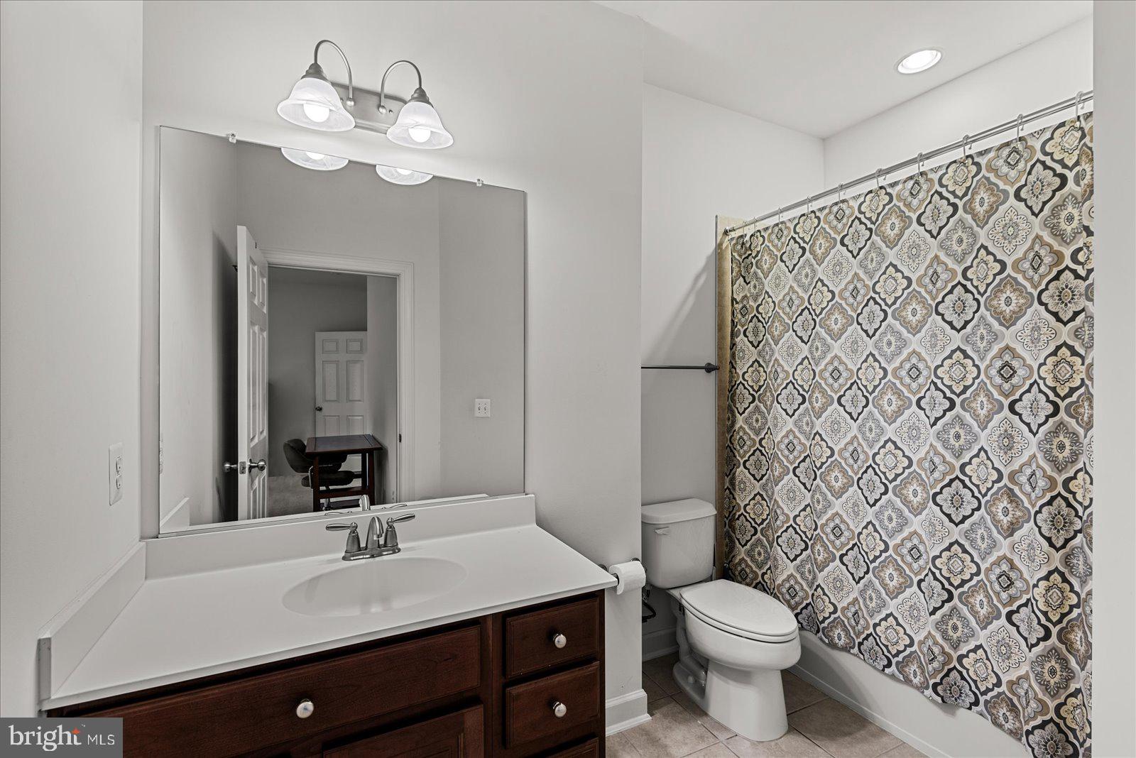 LIBERTY OAKS - Residential