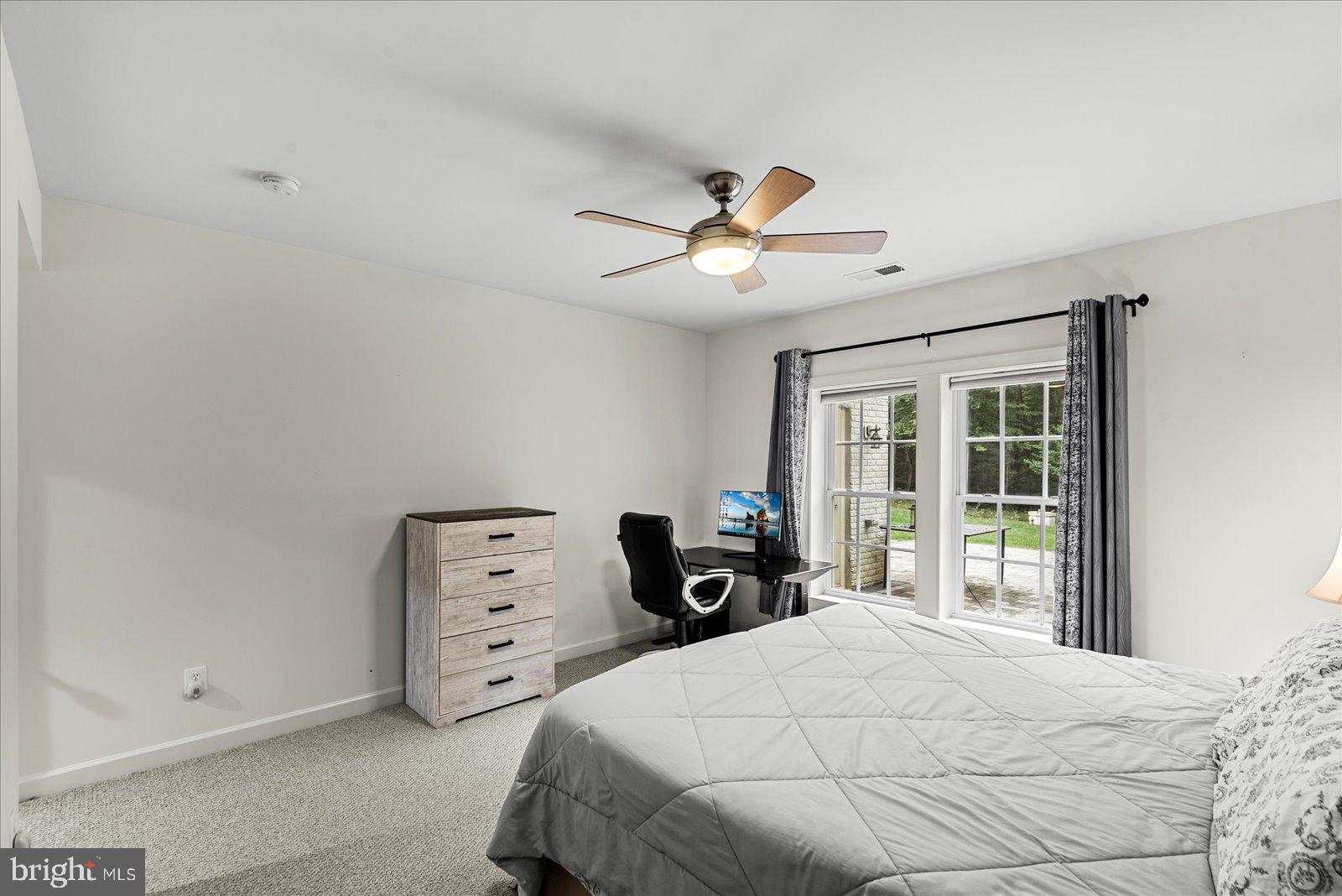 LIBERTY OAKS - Residential