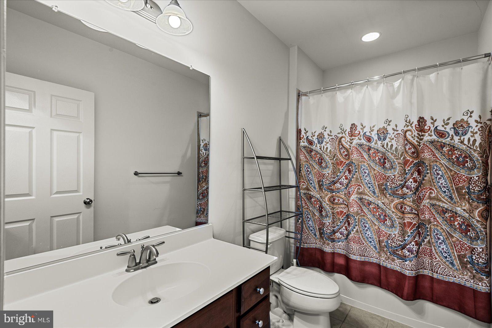 LIBERTY OAKS - Residential