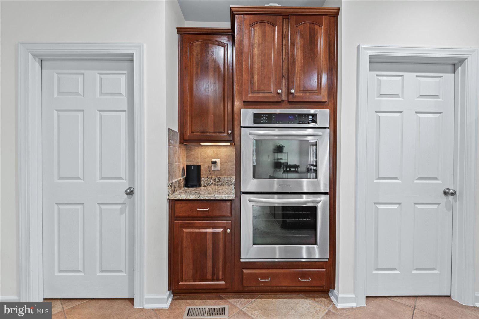 LIBERTY OAKS - Residential