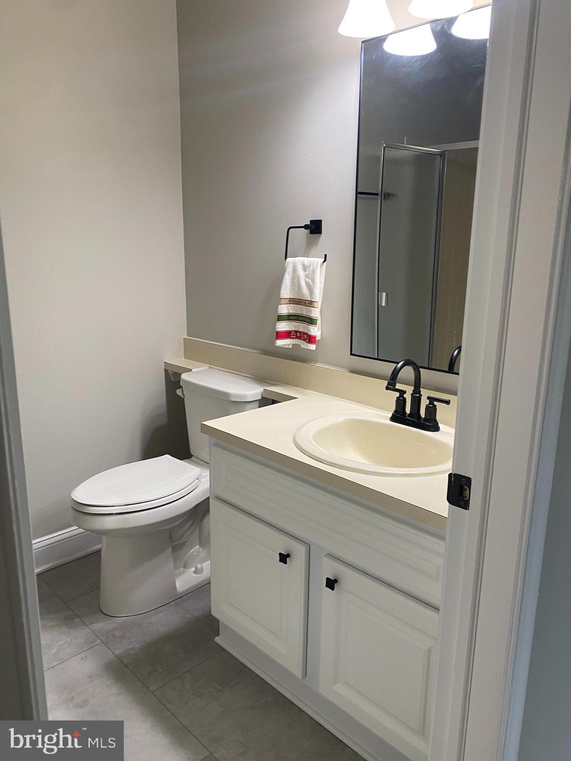 MONTGOMERY BROOKE - Residential Lease