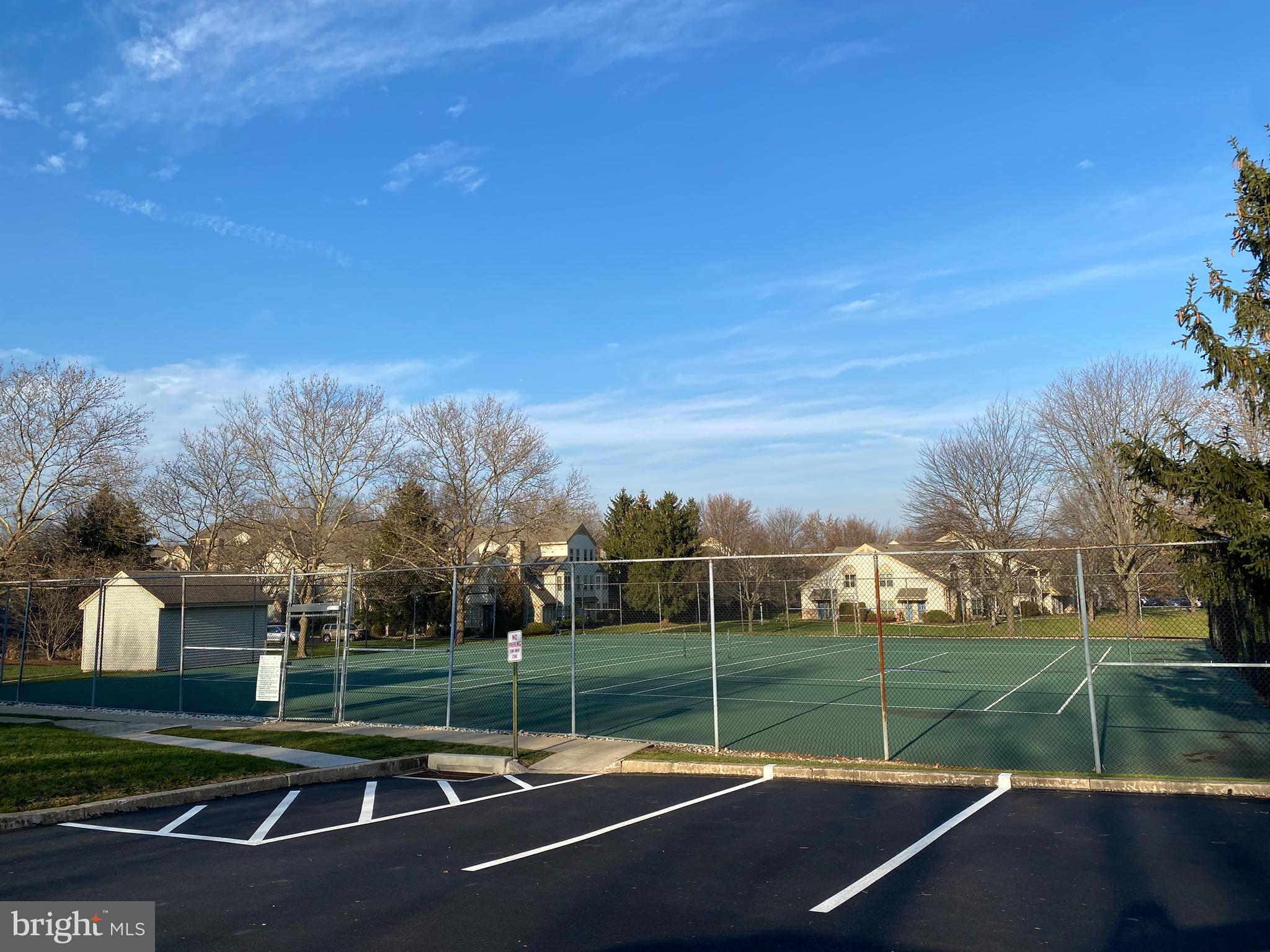 MONTGOMERY BROOKE - Residential Lease