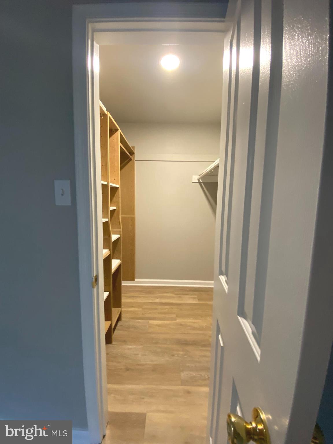 MONTGOMERY BROOKE - Residential Lease