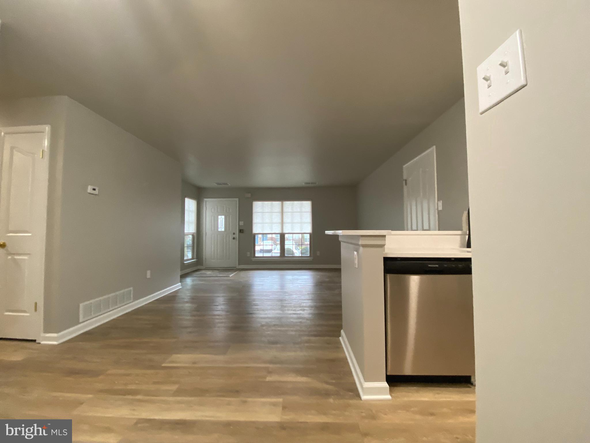 MONTGOMERY BROOKE - Residential Lease