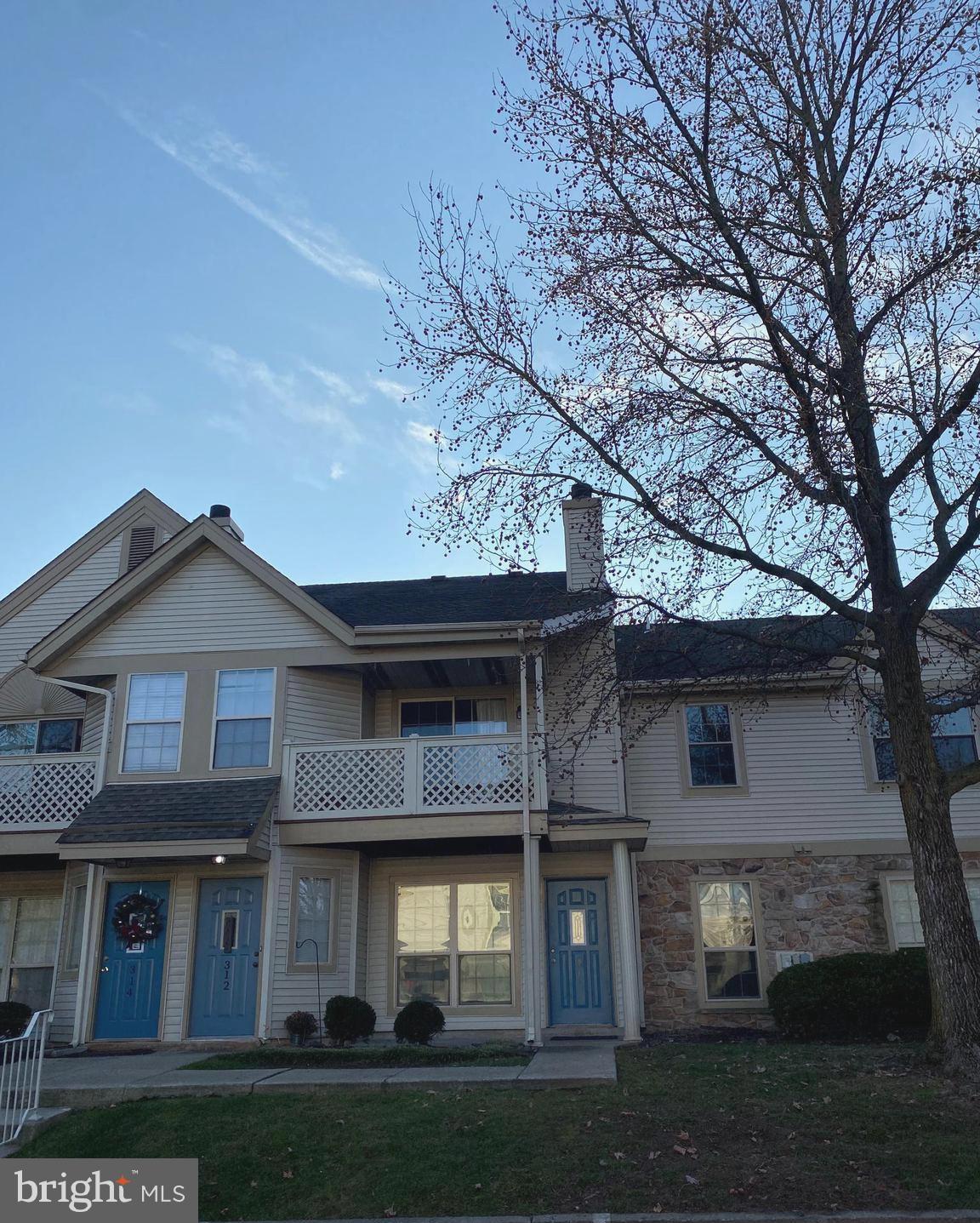 MONTGOMERY BROOKE - Residential Lease