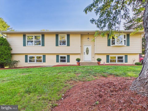 Photo of 300 Oak Grove Lane, STAFFORD, VA 22556 (MLS # VAST2054630)