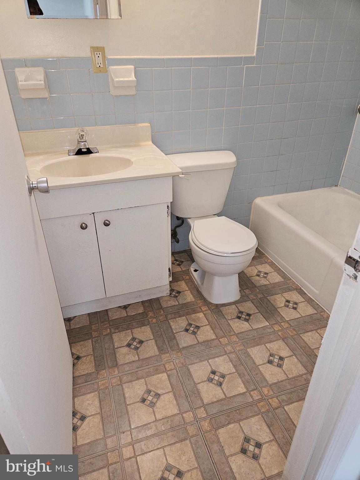 FRENCHMANS CREEK - Residential Lease