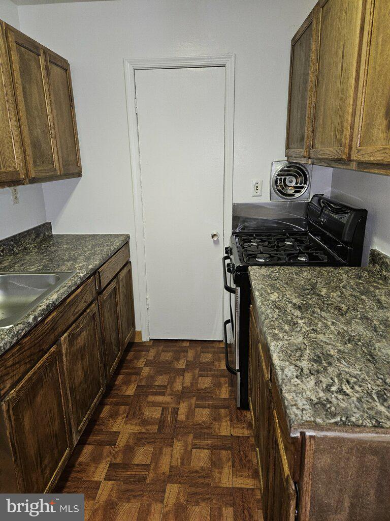 FRENCHMANS CREEK - Residential Lease