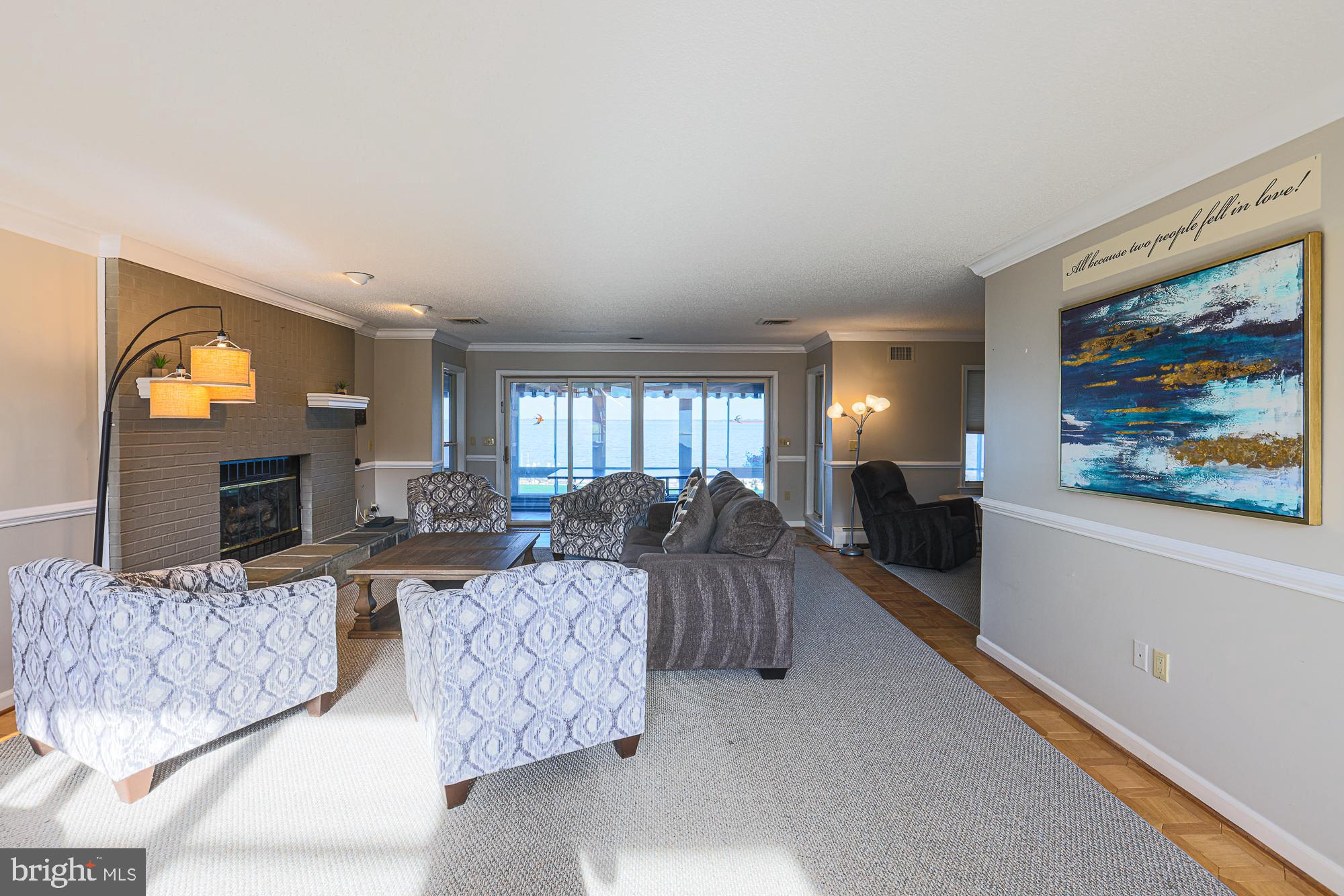 QUEEN ANNE COLONY - Residential