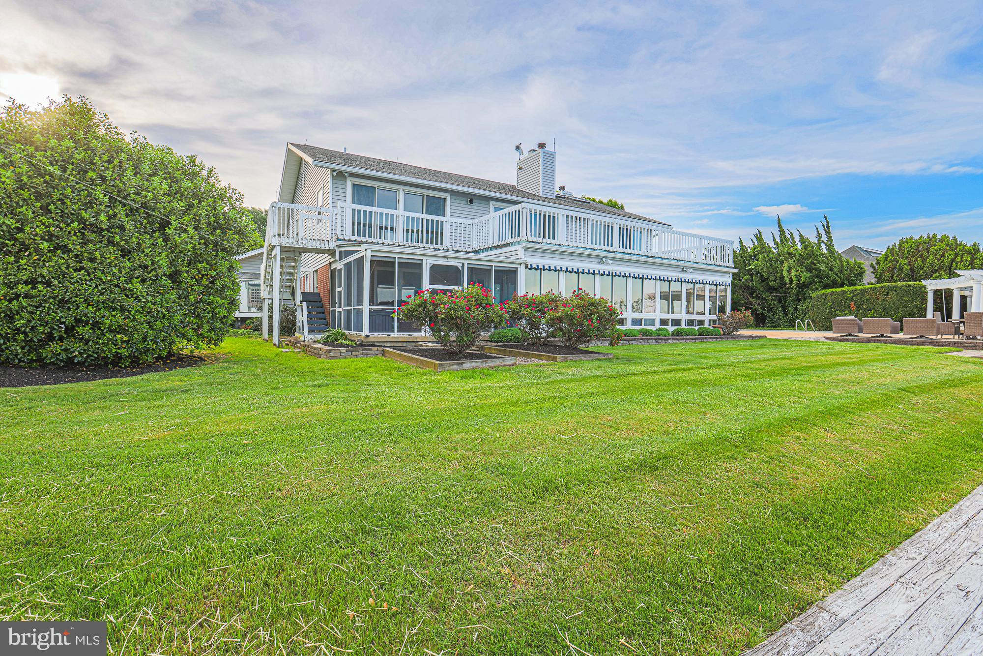 QUEEN ANNE COLONY - Residential