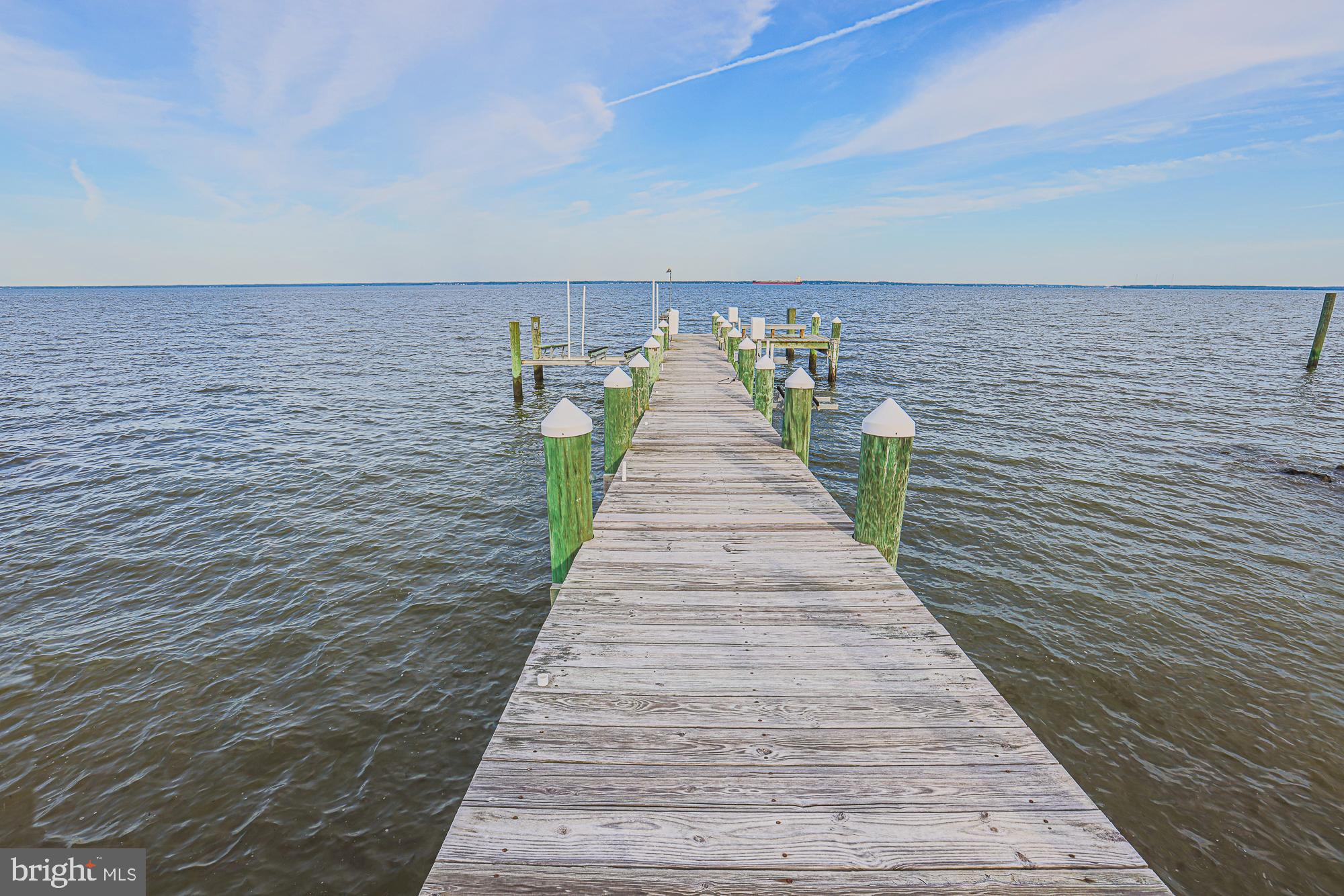 QUEEN ANNE COLONY - Residential