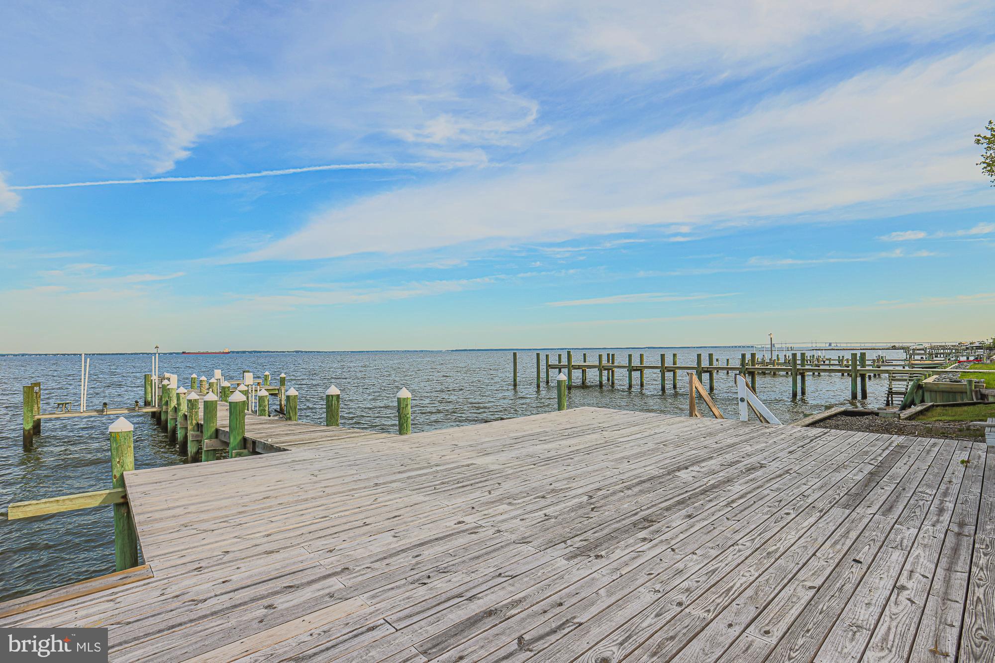 QUEEN ANNE COLONY - Residential