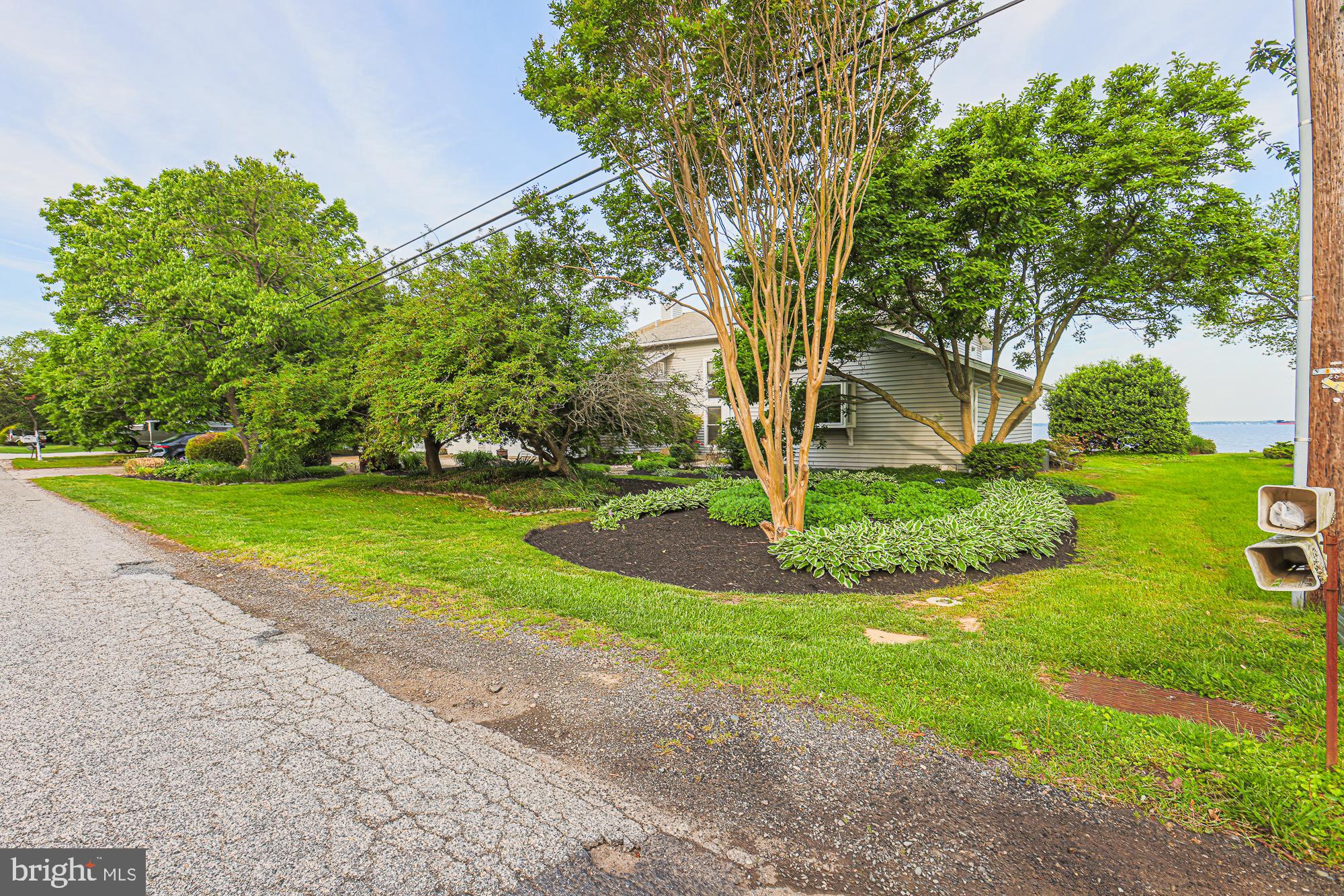 QUEEN ANNE COLONY - Residential