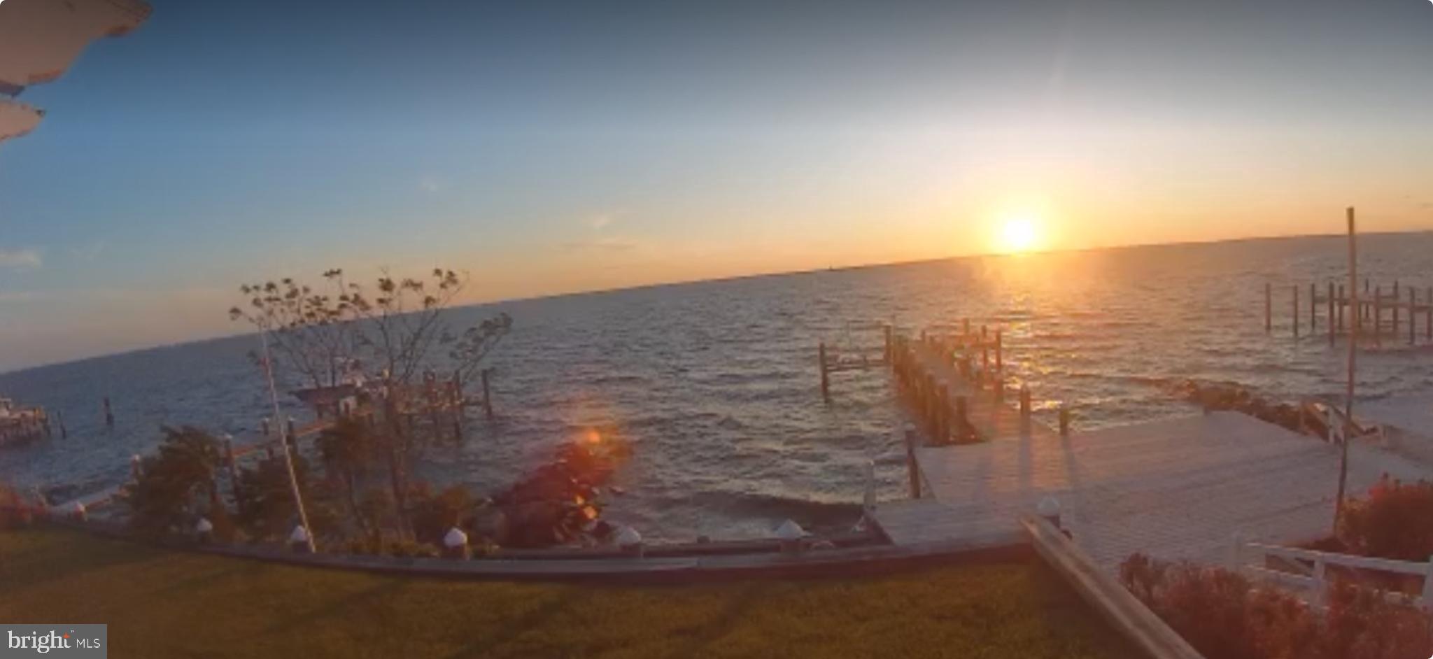 QUEEN ANNE COLONY - Residential