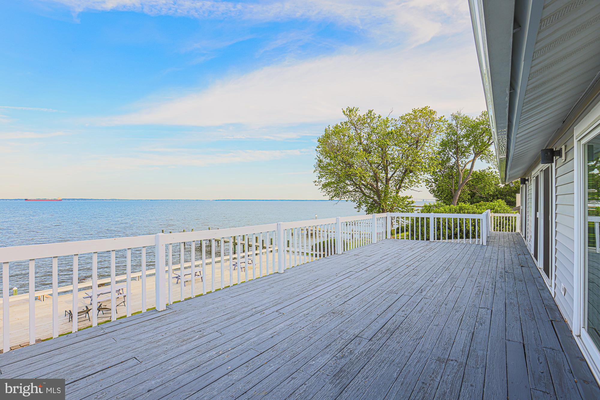 QUEEN ANNE COLONY - Residential