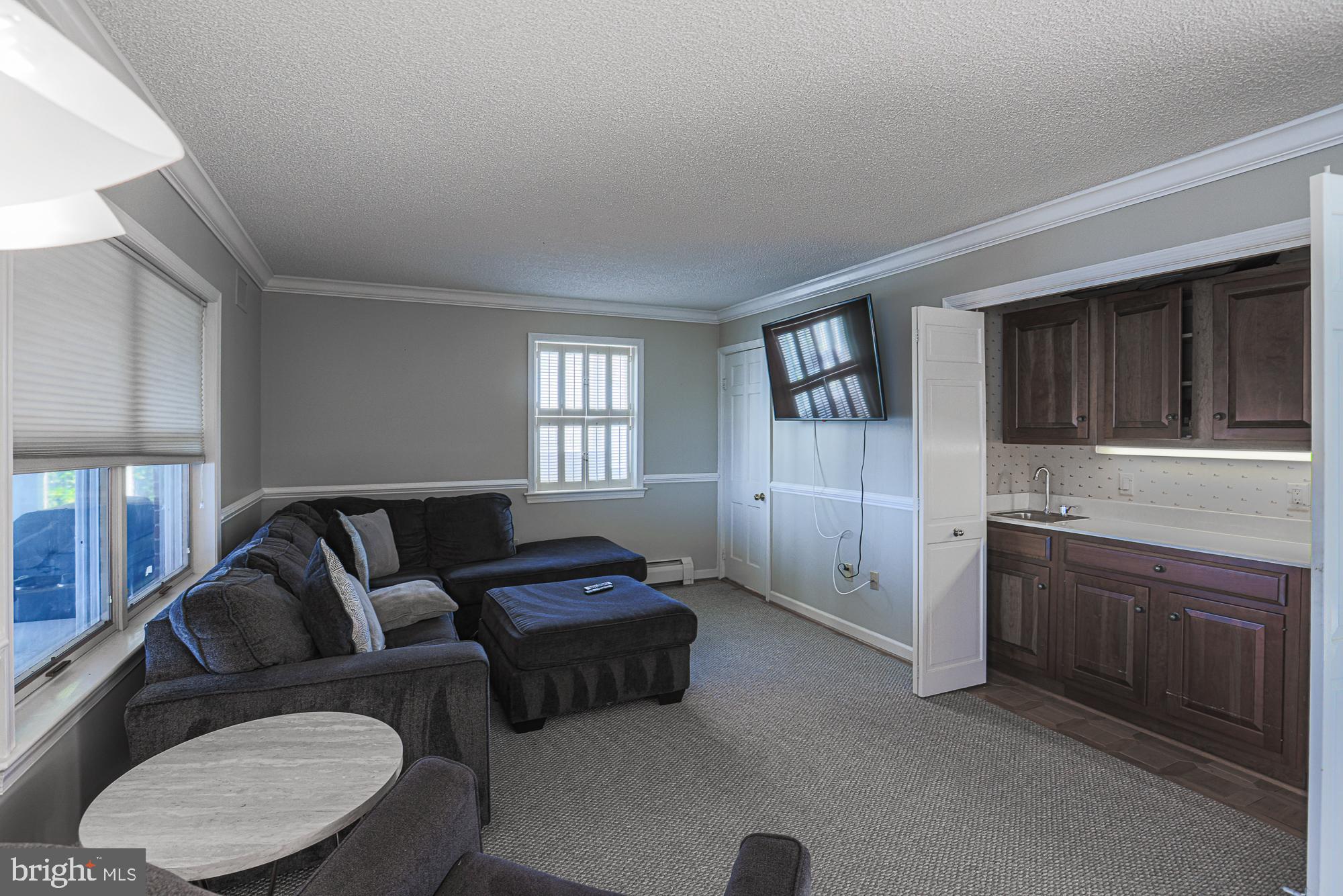 QUEEN ANNE COLONY - Residential