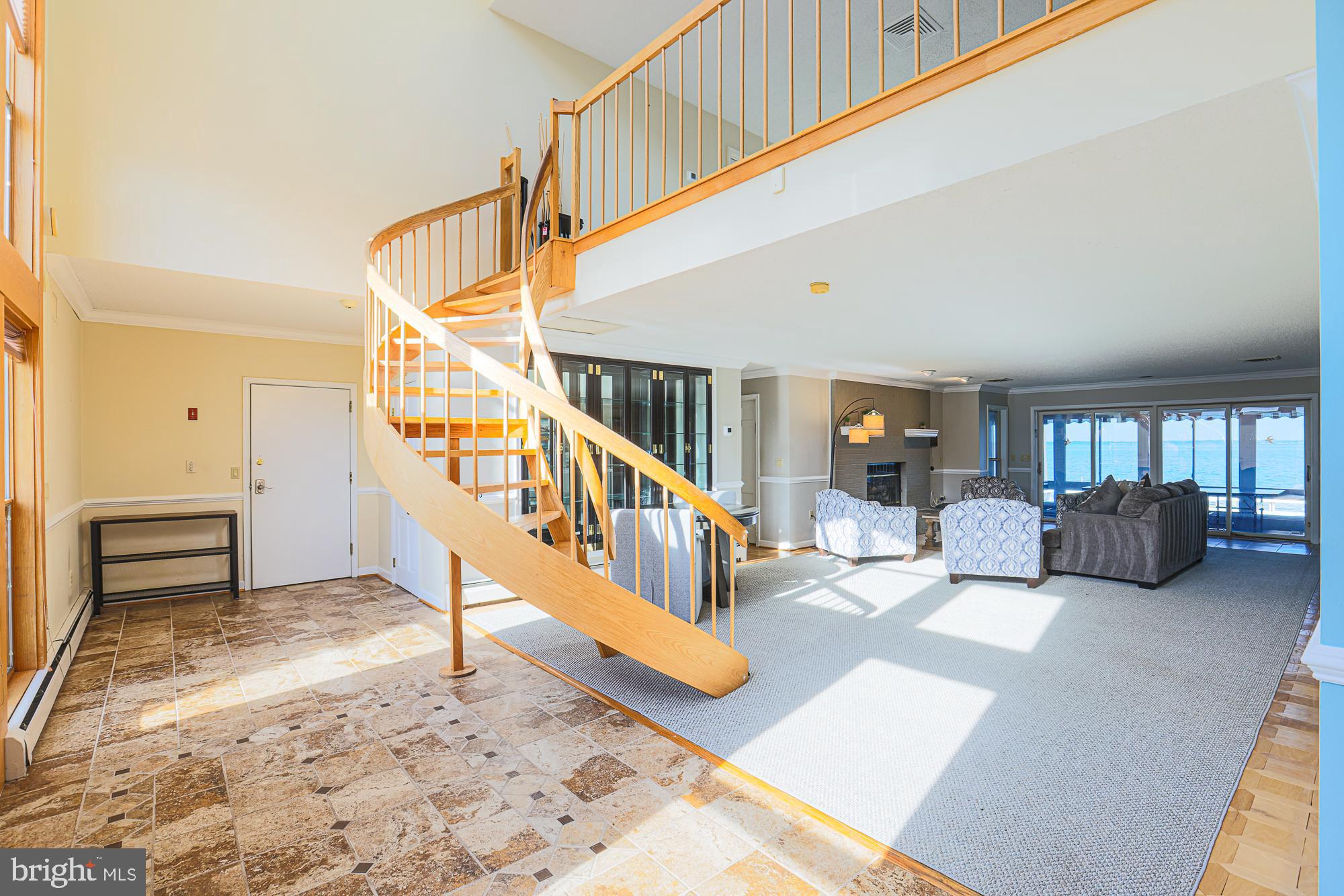 QUEEN ANNE COLONY - Residential