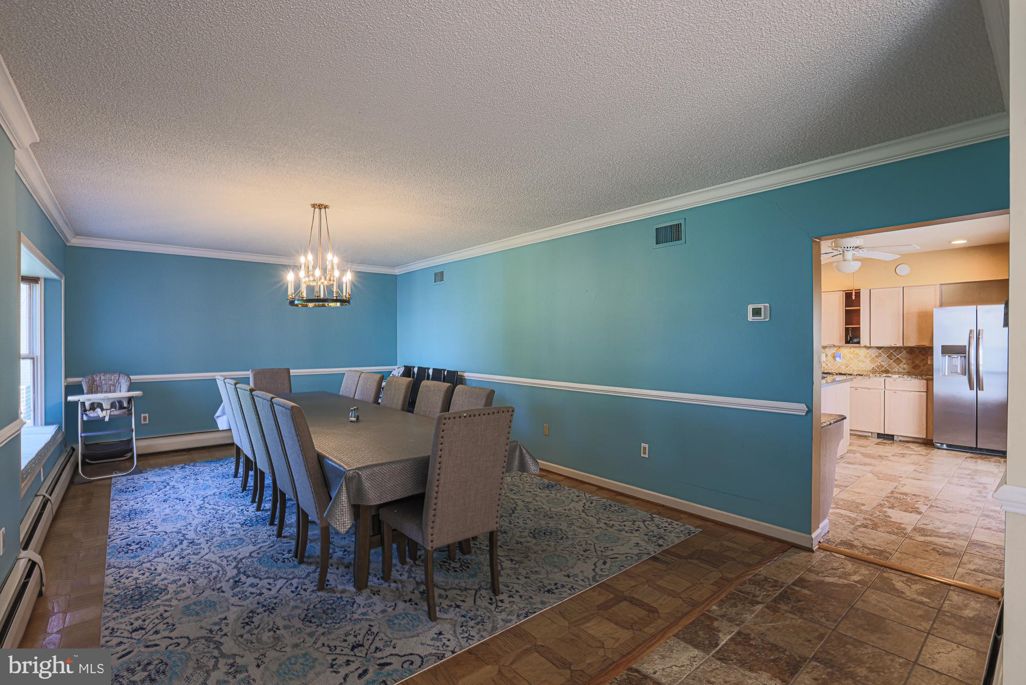 QUEEN ANNE COLONY - Residential