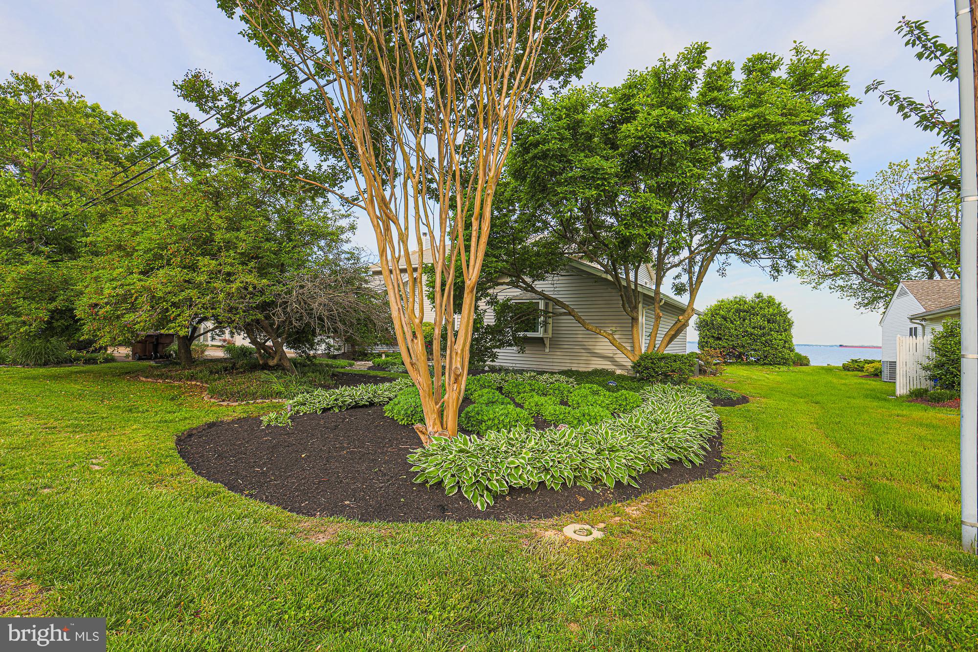 QUEEN ANNE COLONY - Residential