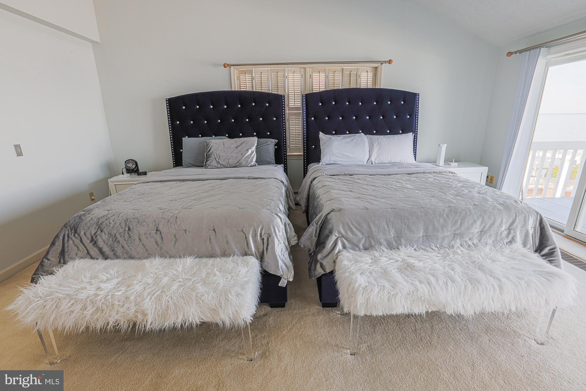 QUEEN ANNE COLONY - Residential