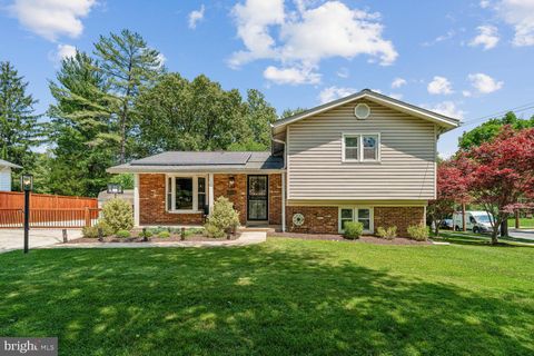 Photo of 716 Carter Road, ROCKVILLE, MD 20852 (MLS # MDMC2240058)