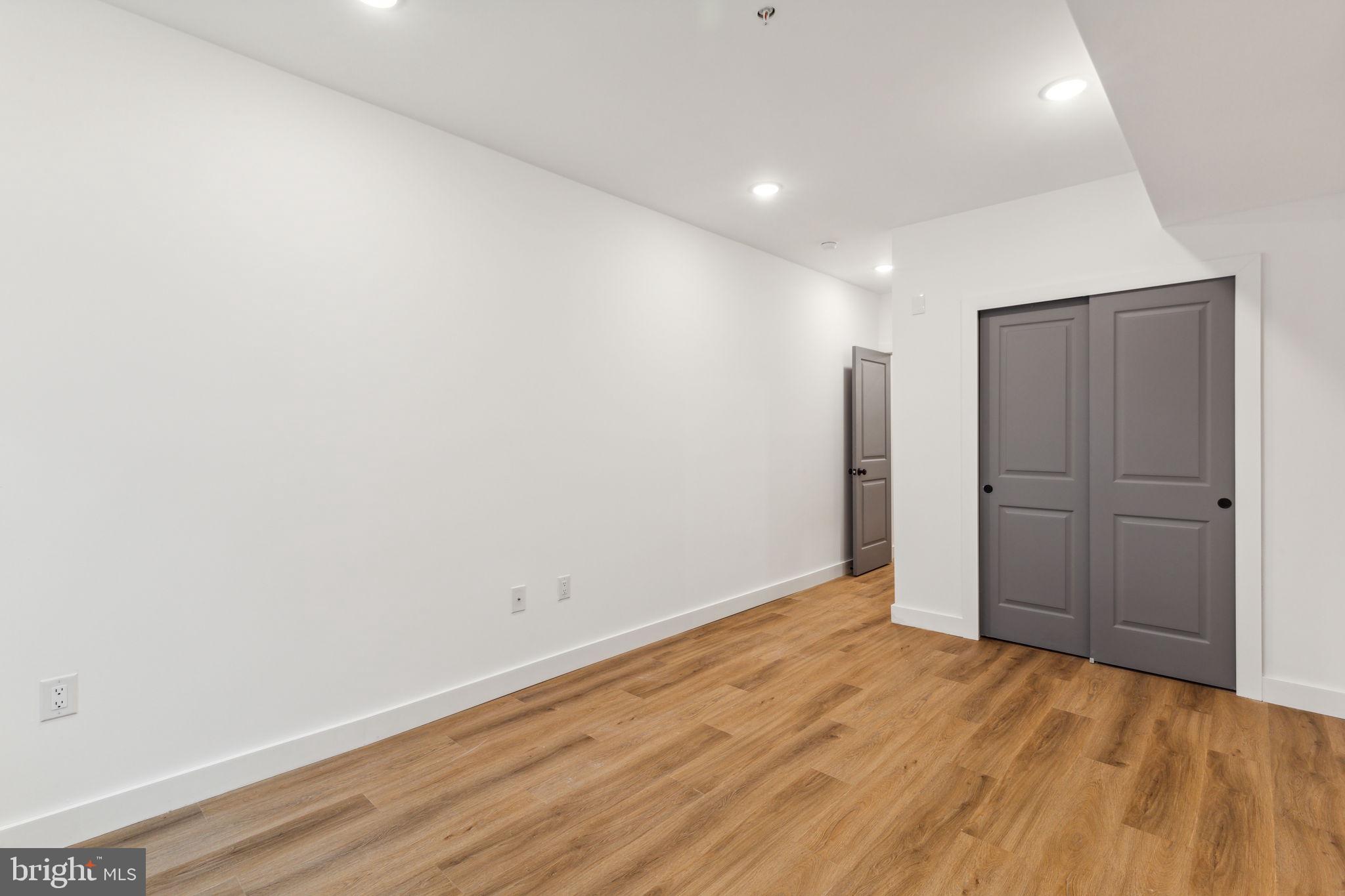 TEMPLE UNIVERSITY - Residential Lease
